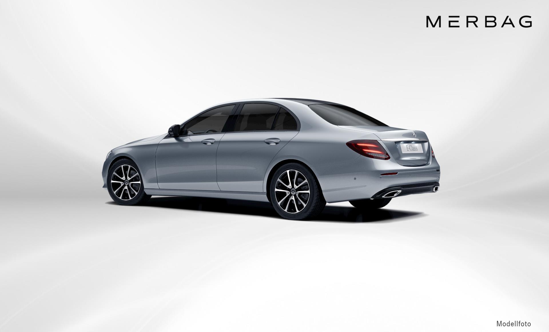 Mercedes-Benz - E 220 d 4MATIC Limousine Austria Edition