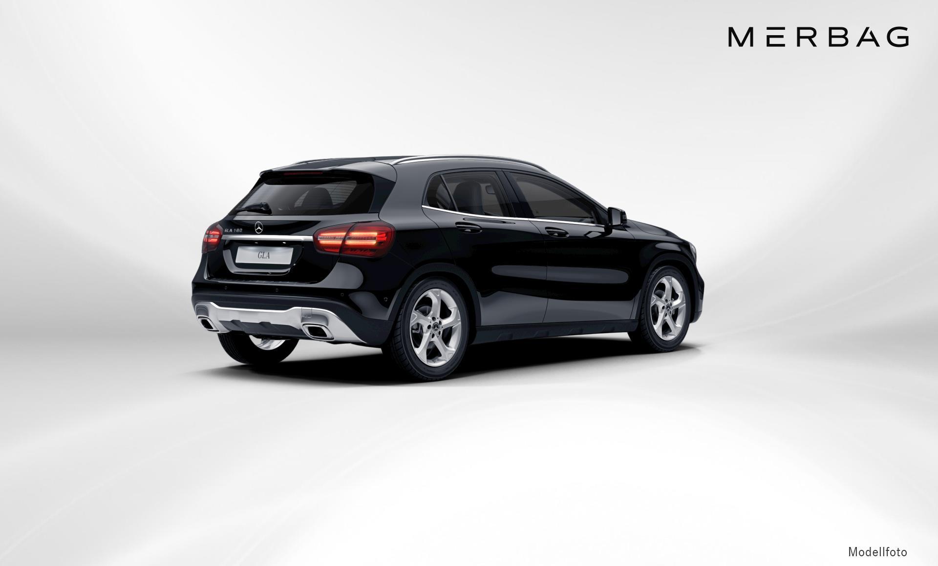 Mercedes-Benz - GLA 180
