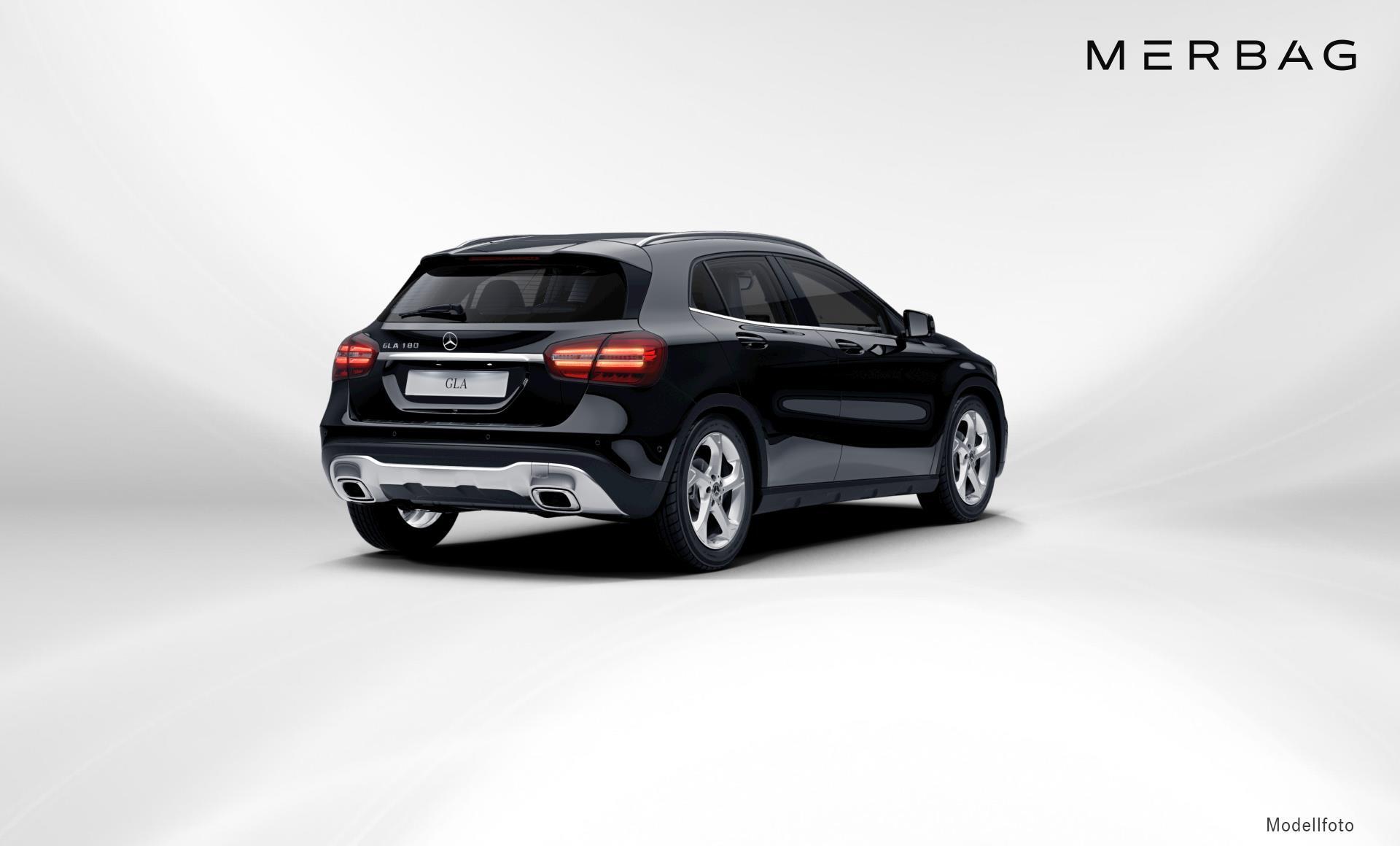 Mercedes-Benz - GLA 180