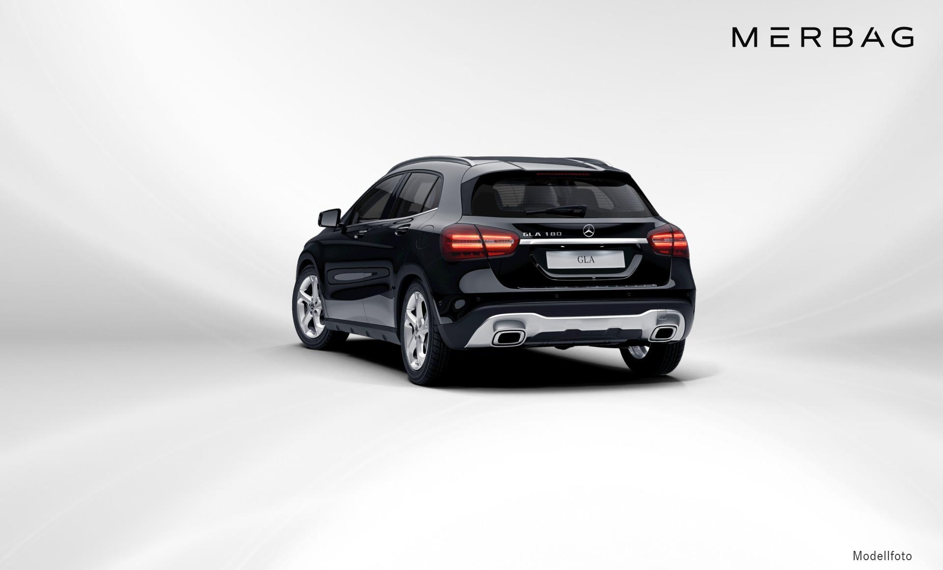 Mercedes-Benz - GLA 180