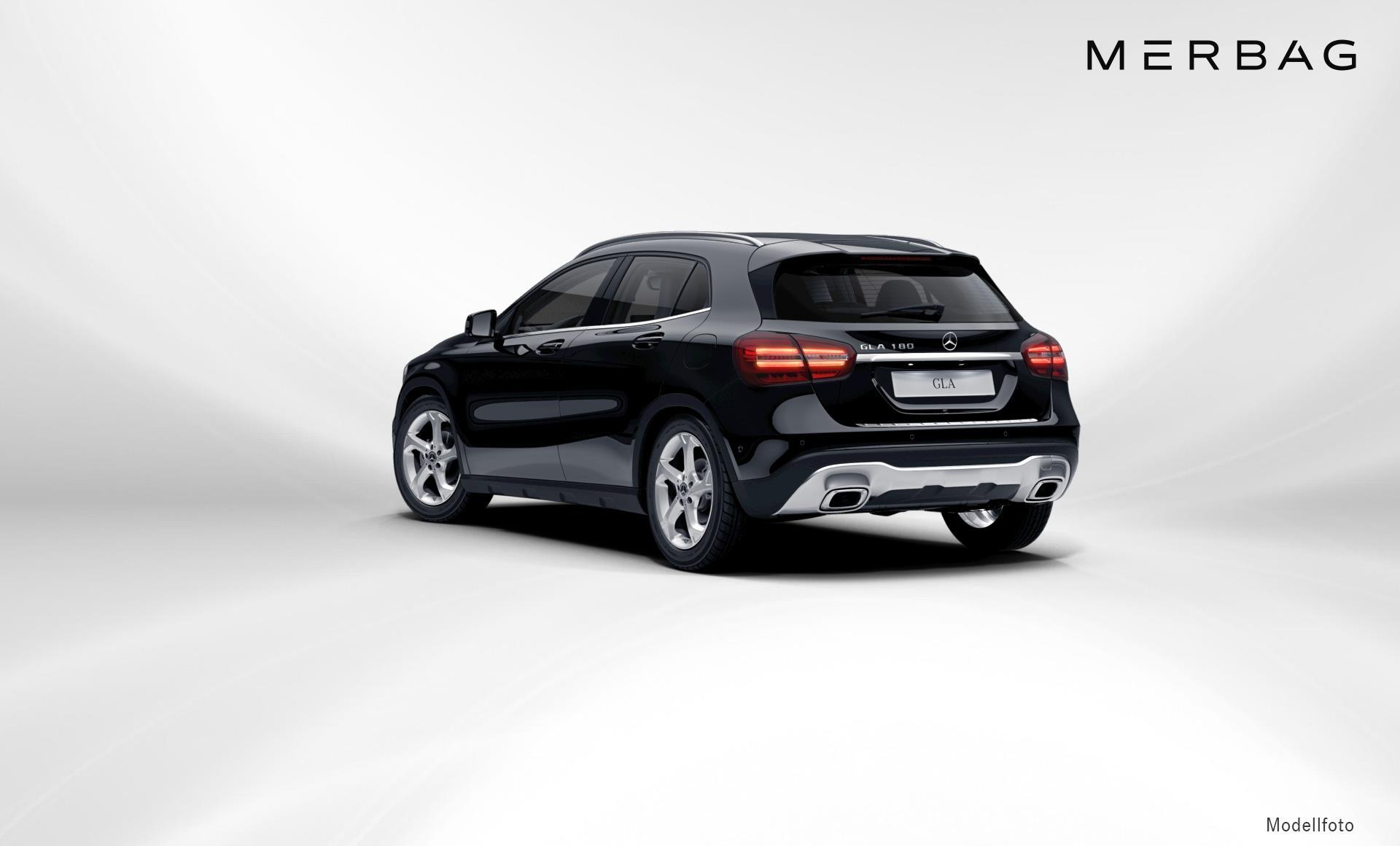 Mercedes-Benz - GLA 180