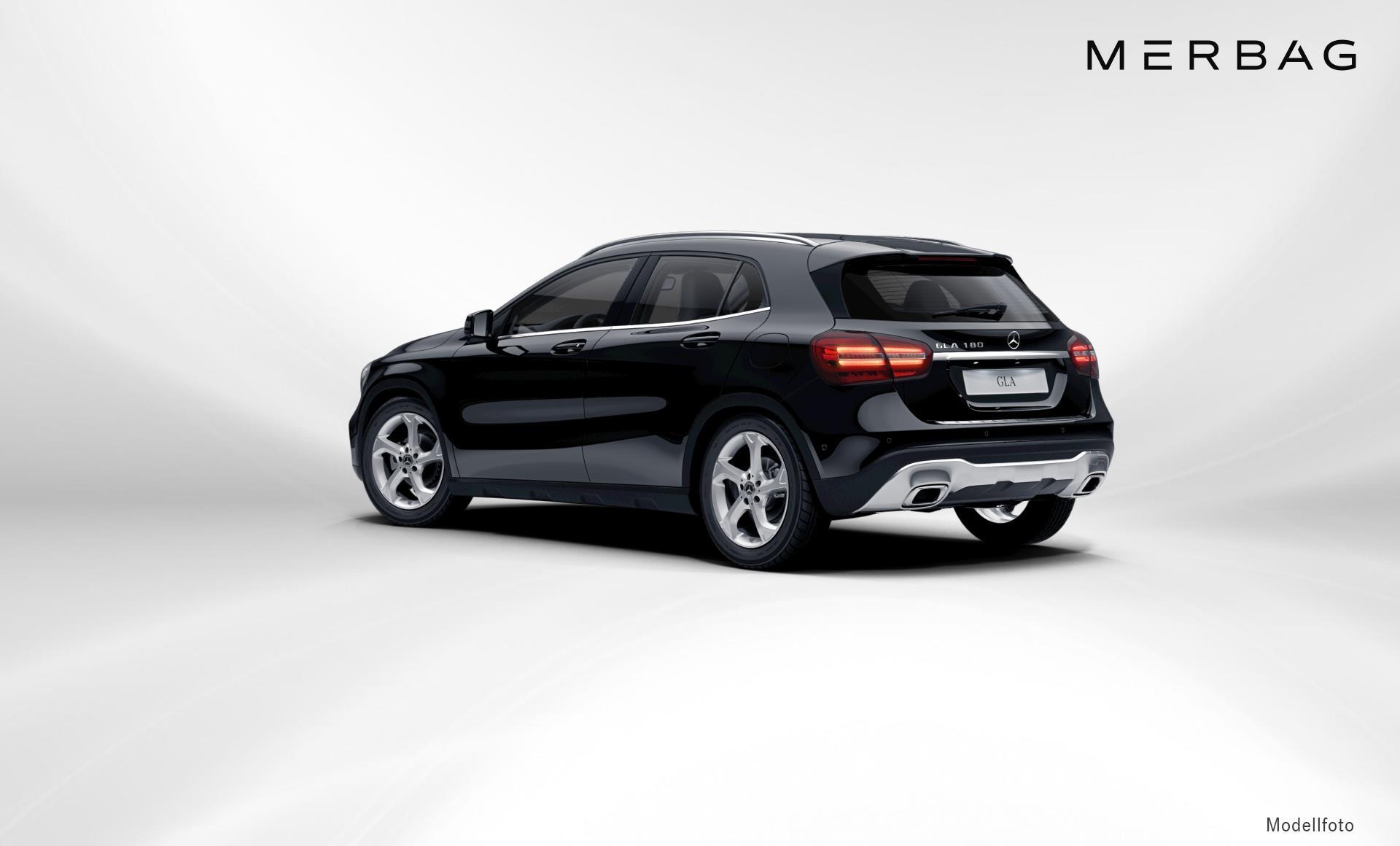 Mercedes-Benz - GLA 180