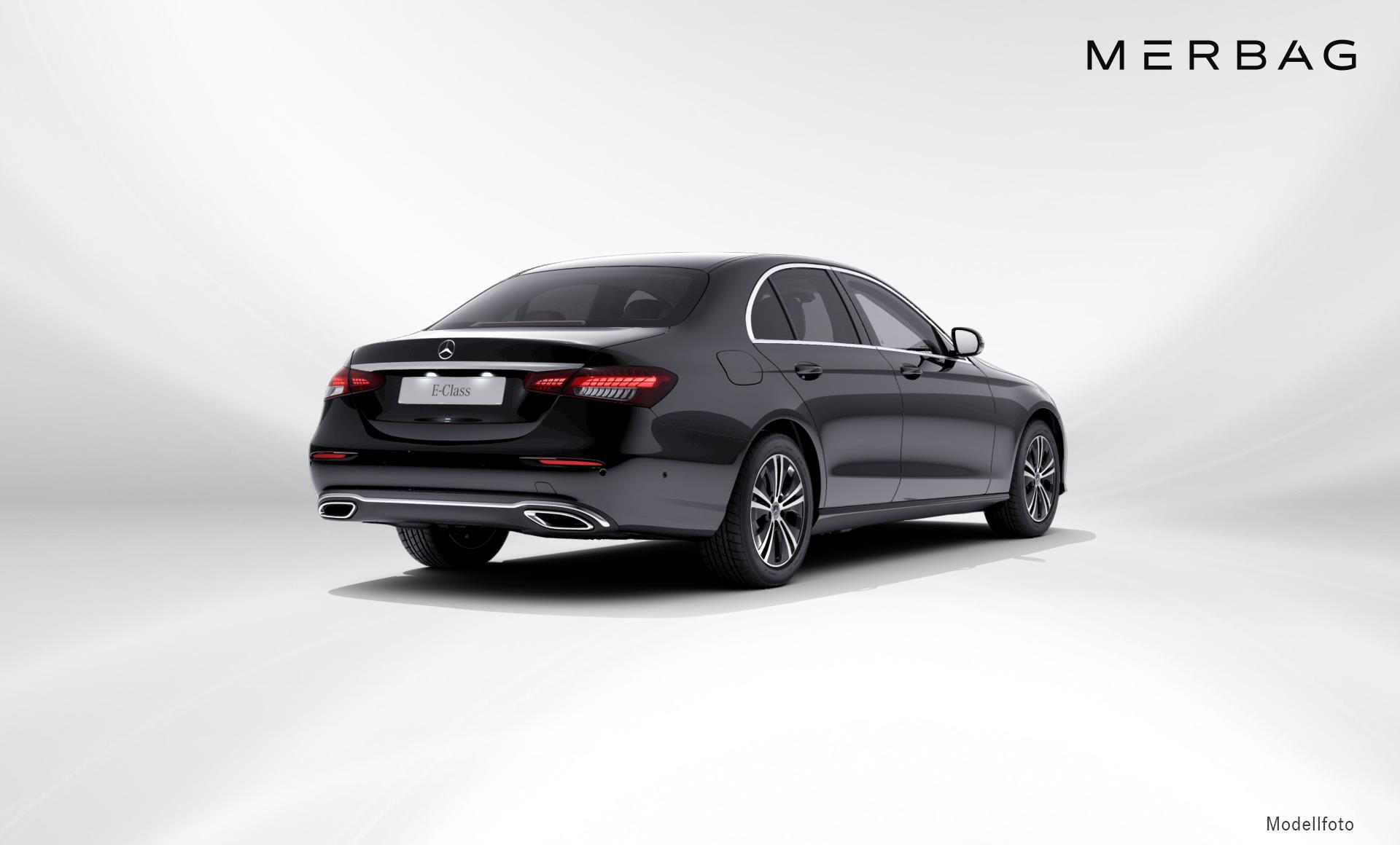 Mercedes-Benz - E 220 d 4MATIC Limousine Austria Edition