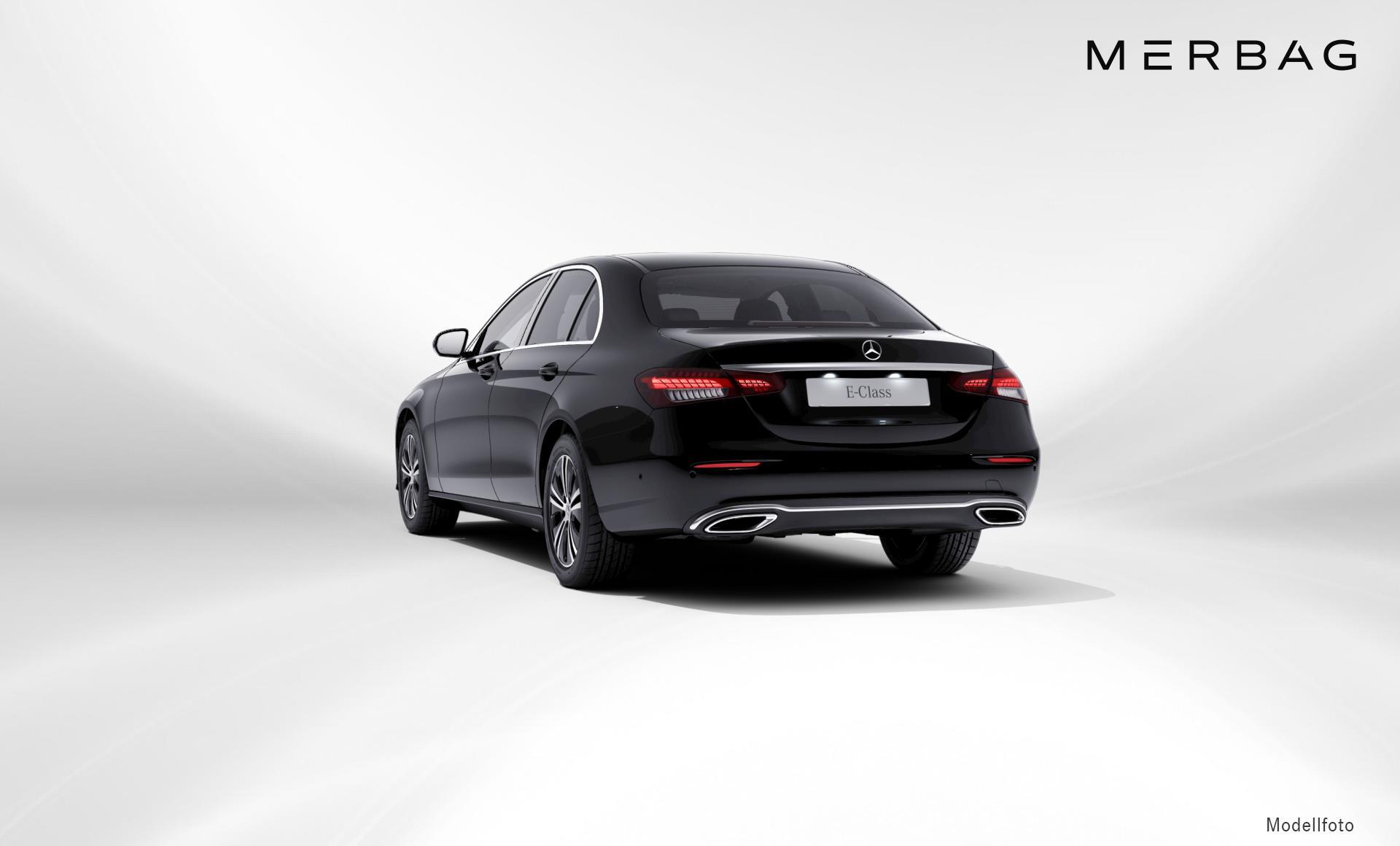 Mercedes-Benz - E 220 d 4MATIC Limousine Austria Edition
