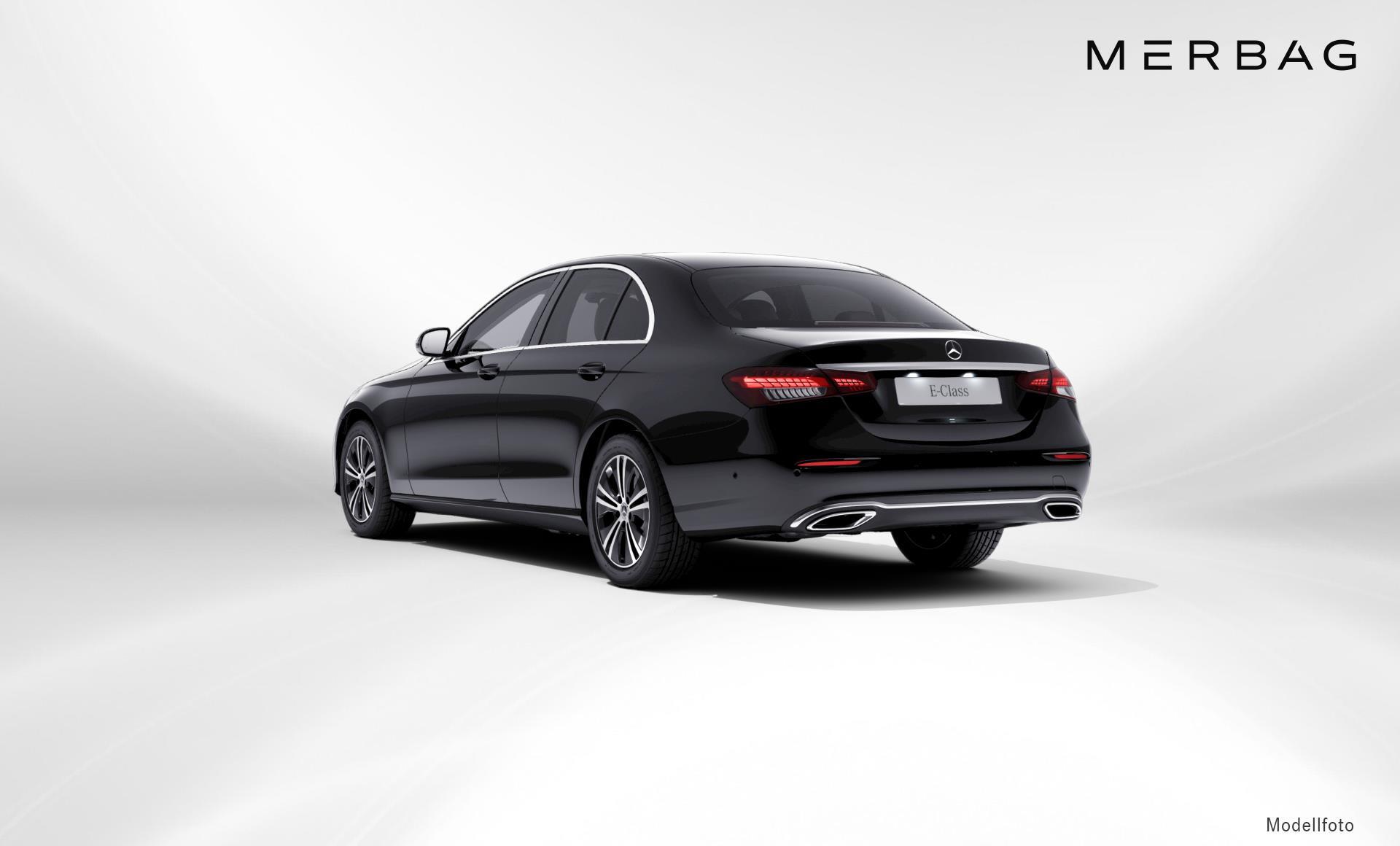 Mercedes-Benz - E 220 d 4MATIC Limousine Austria Edition