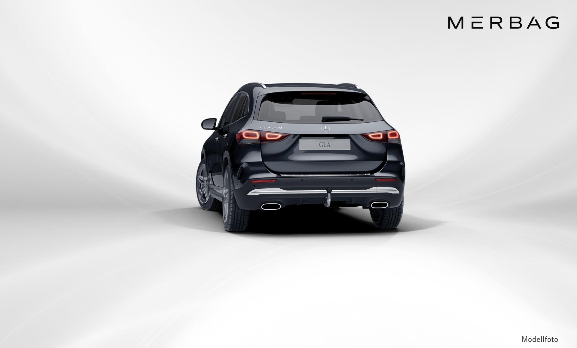 Mercedes-Benz - GLA 250