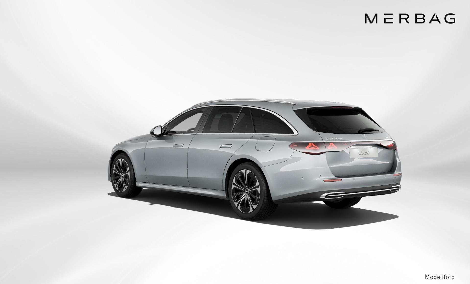 Mercedes-Benz - E 300 de 4MATIC T-Modell mit EQ Hybrid Technologie
