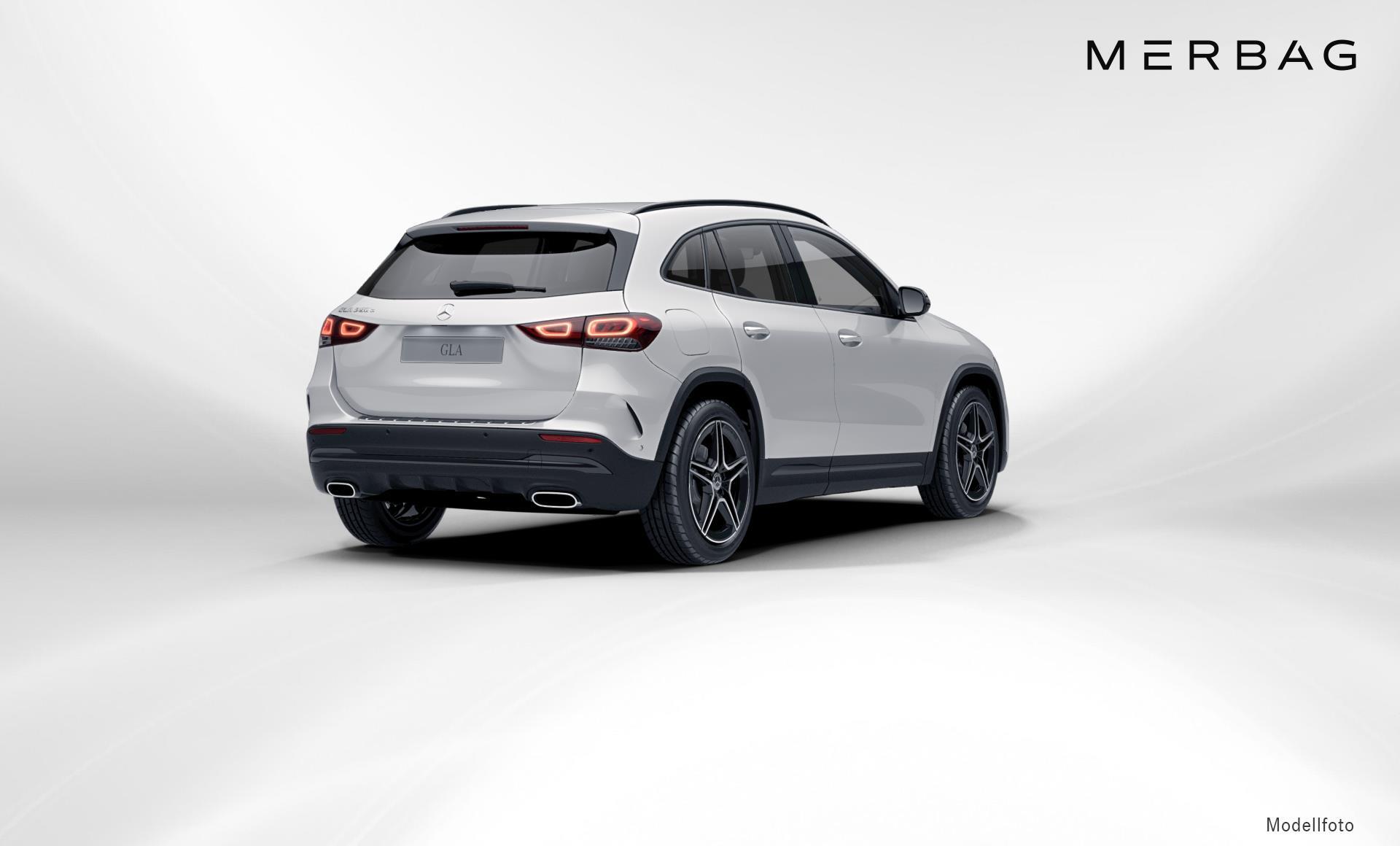 Mercedes-Benz - GLA 250e AMG Line