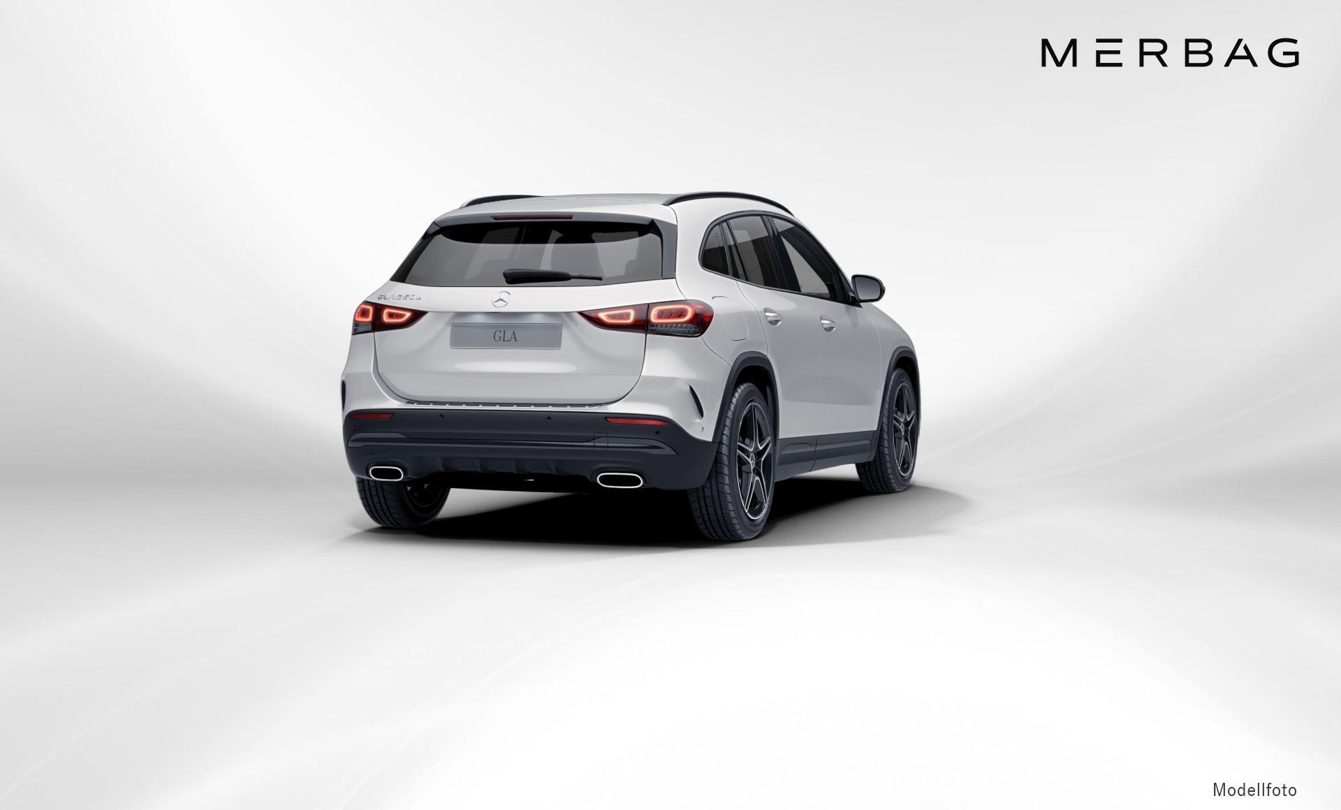 Mercedes-Benz - GLA 250e AMG Line