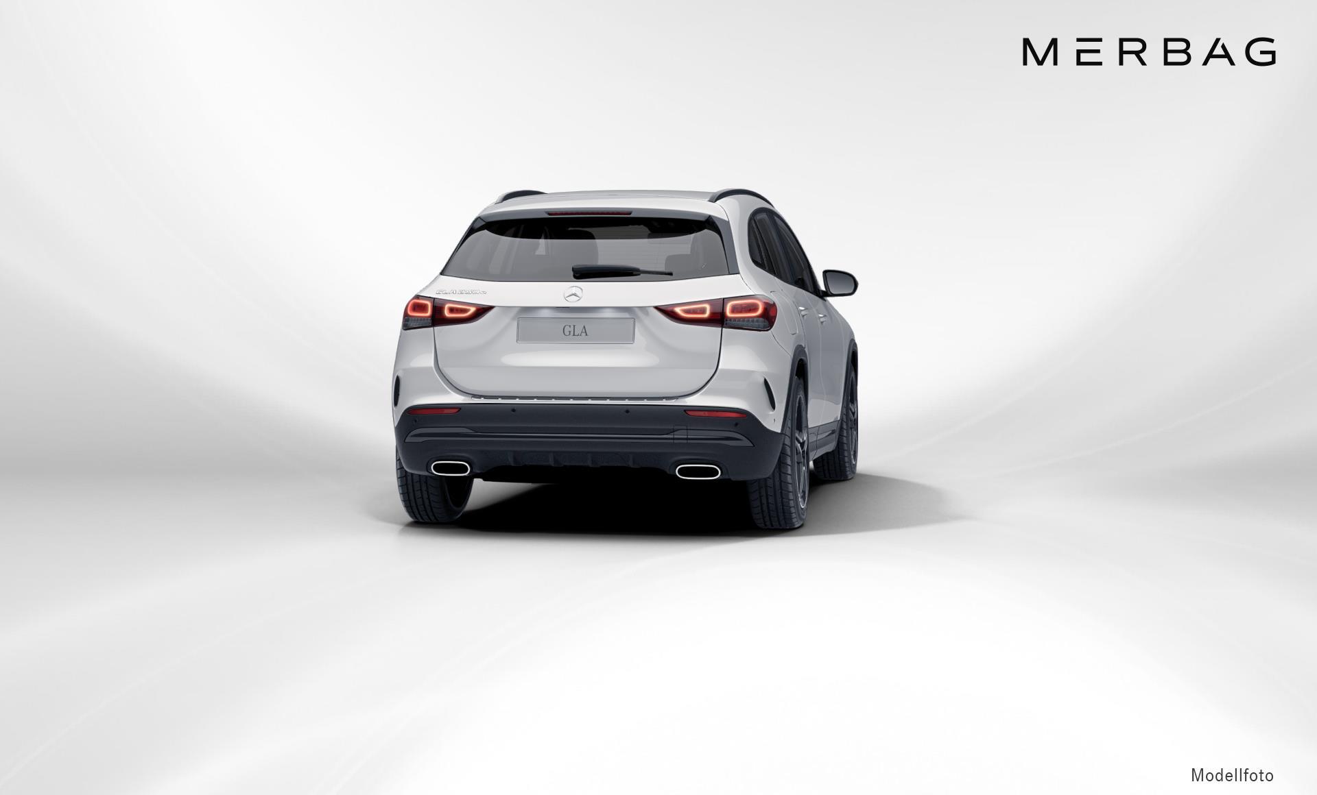 Mercedes-Benz - GLA 250e AMG Line