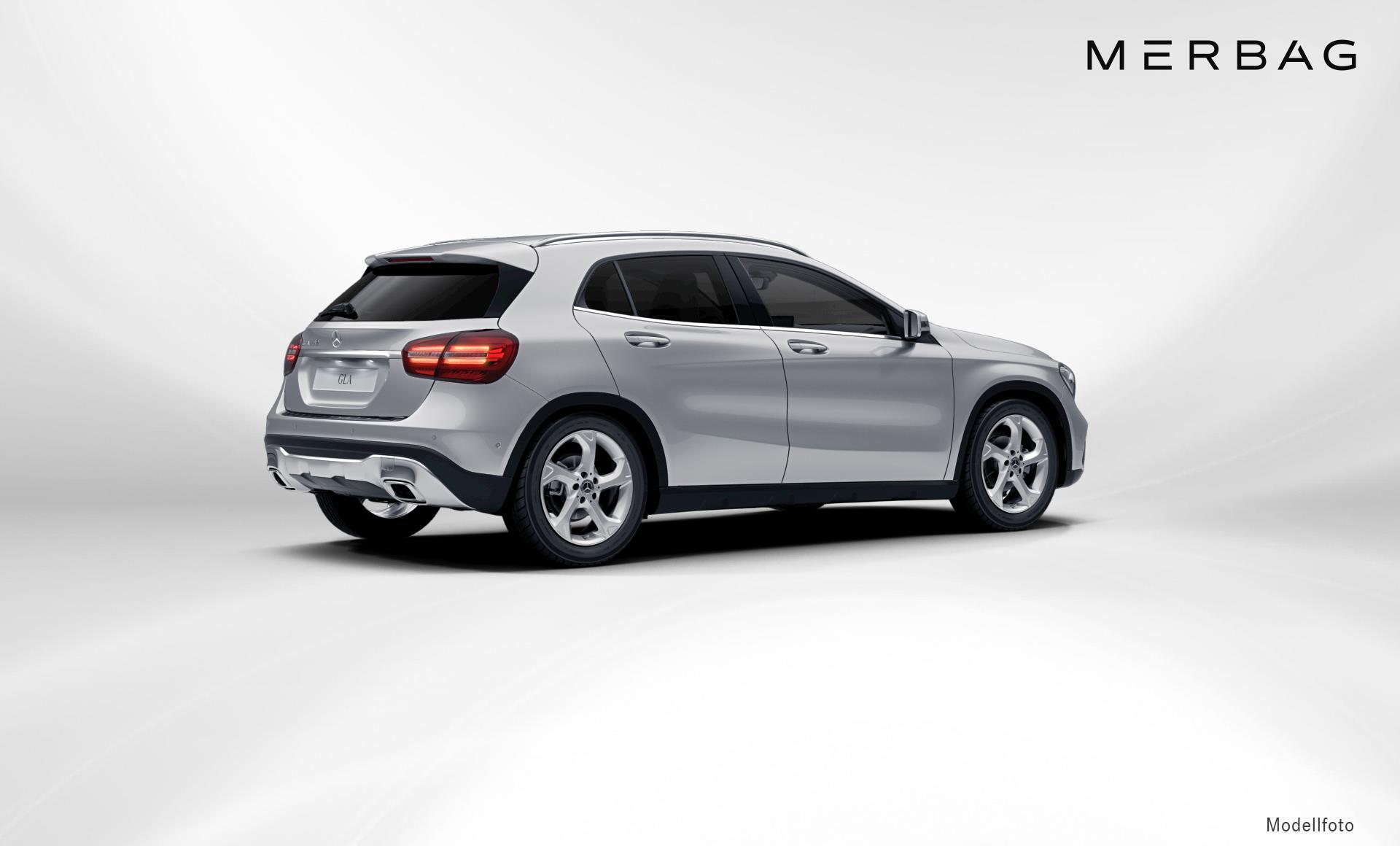 Mercedes-Benz - GLA 180