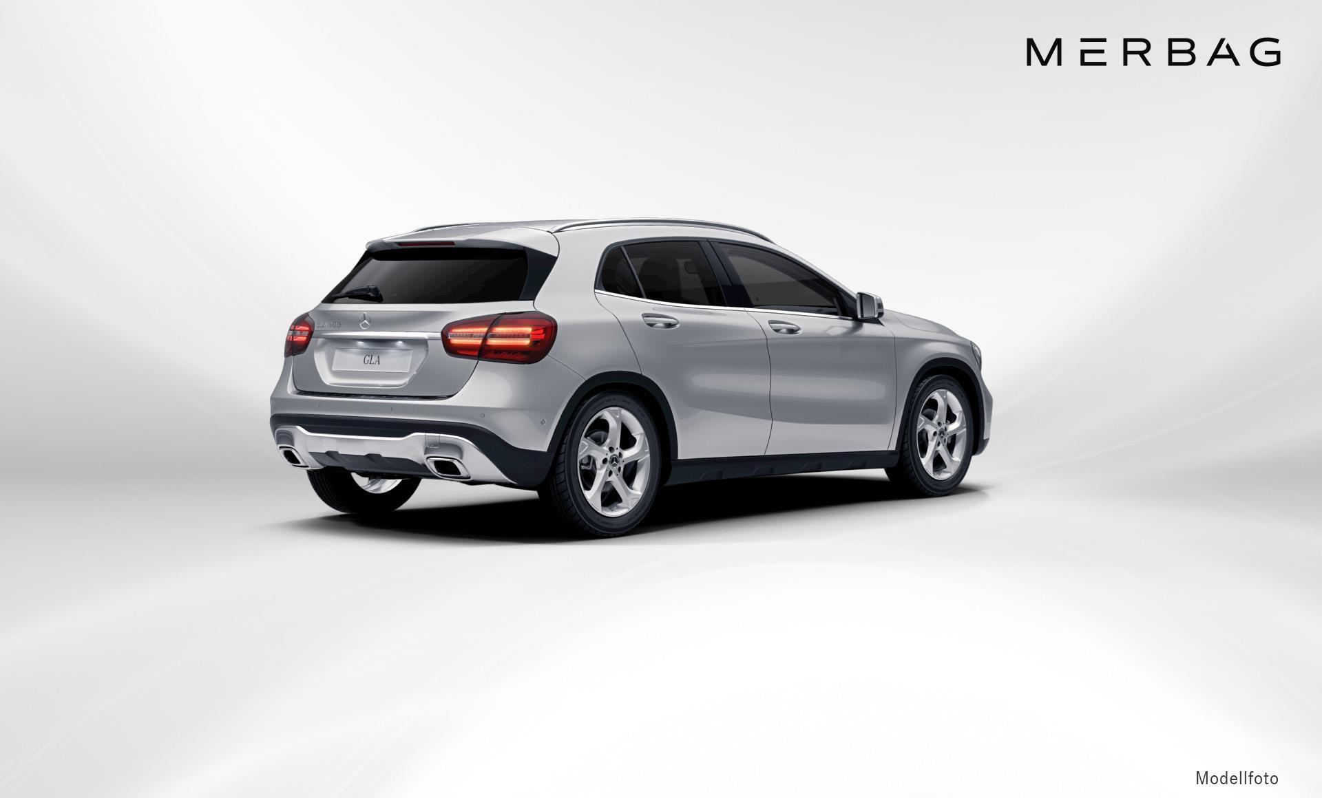 Mercedes-Benz - GLA 180