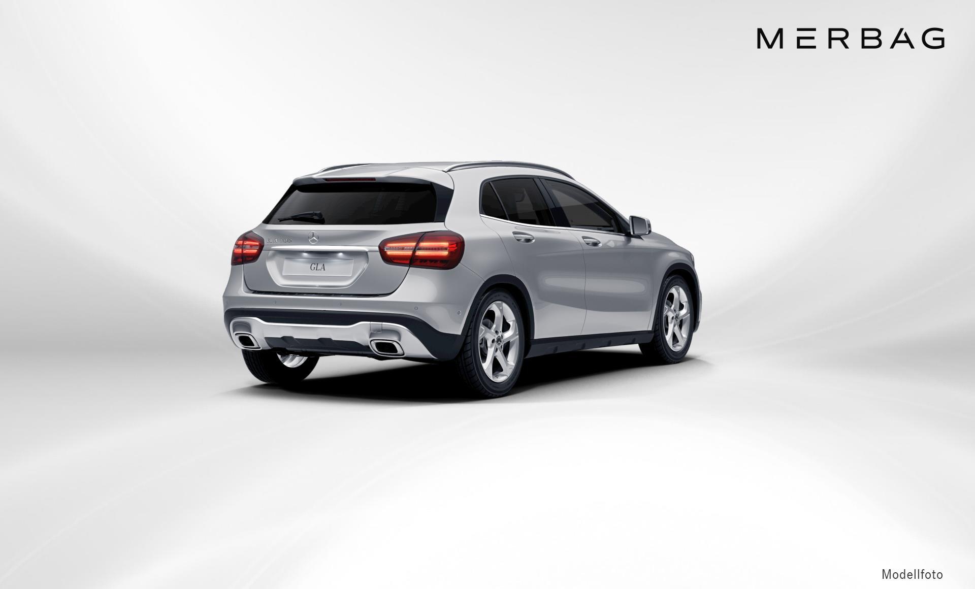 Mercedes-Benz - GLA 180