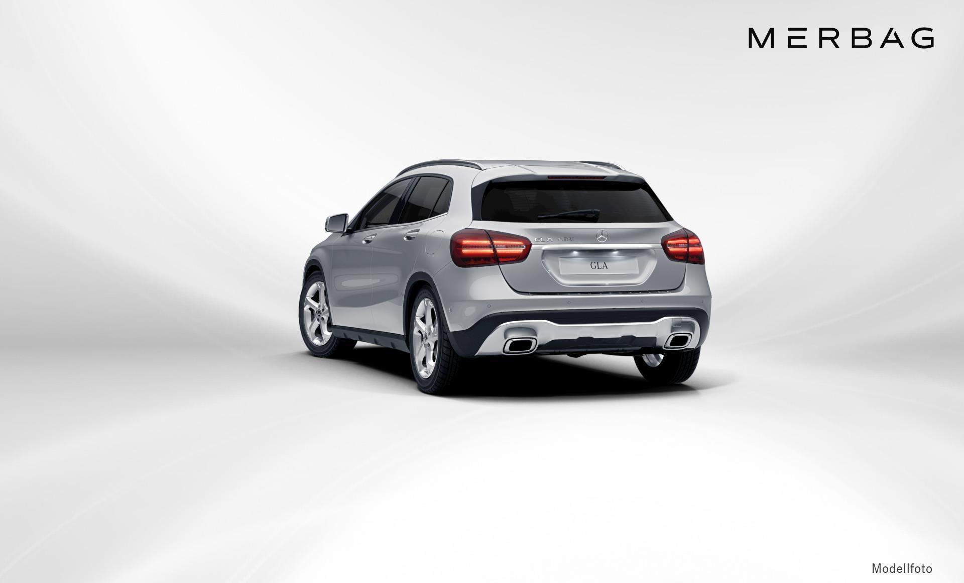 Mercedes-Benz - GLA 180