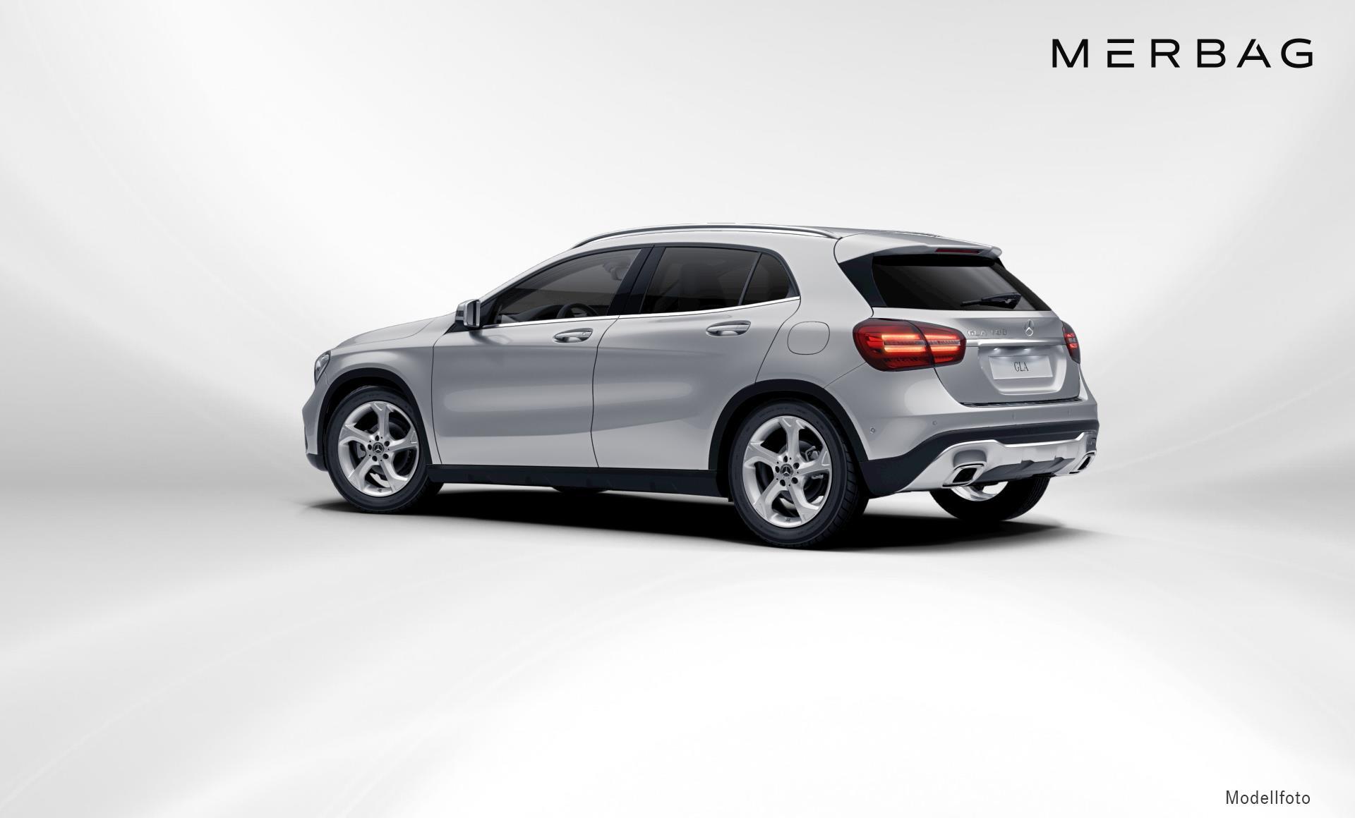 Mercedes-Benz - GLA 180