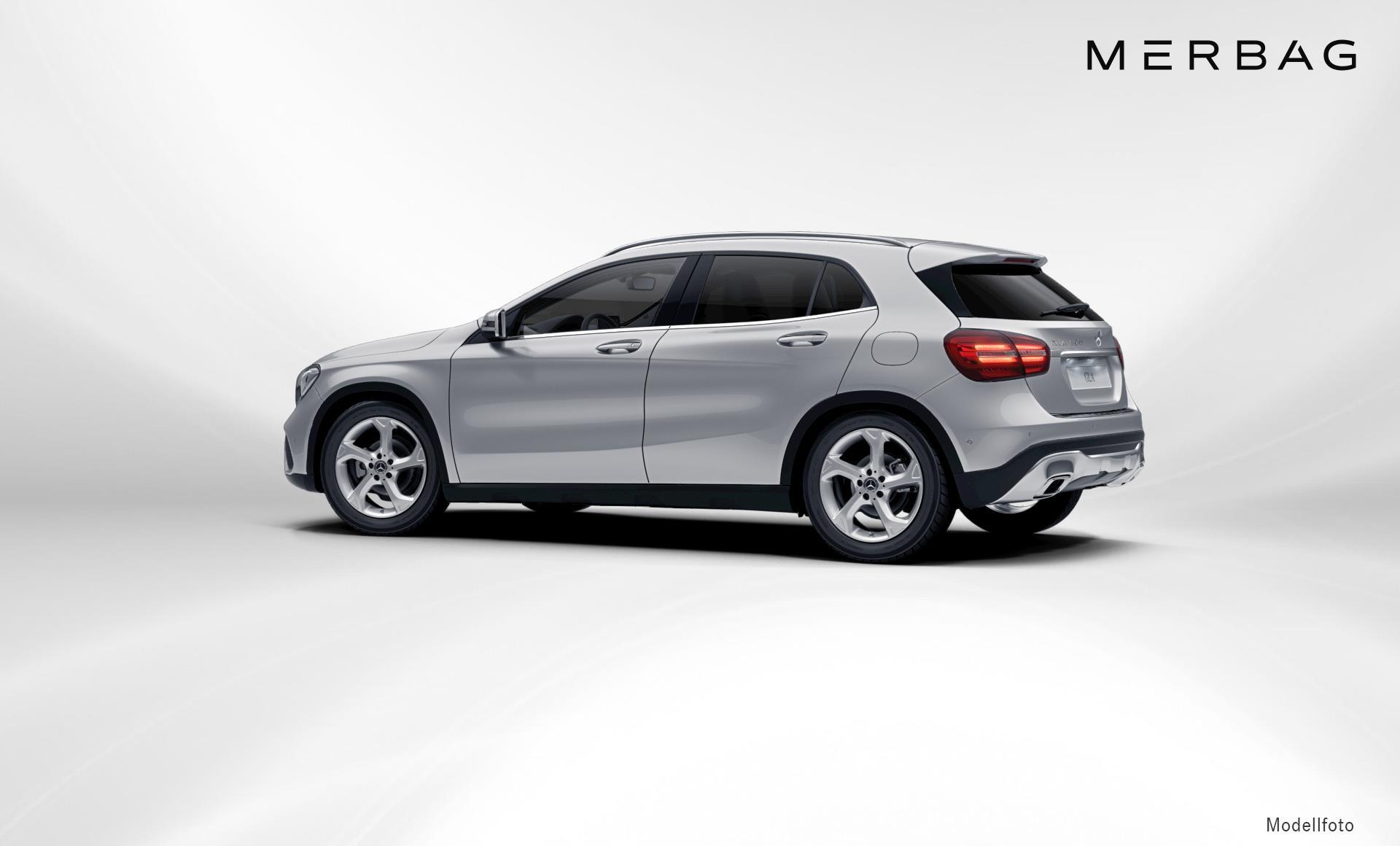 Mercedes-Benz - GLA 180