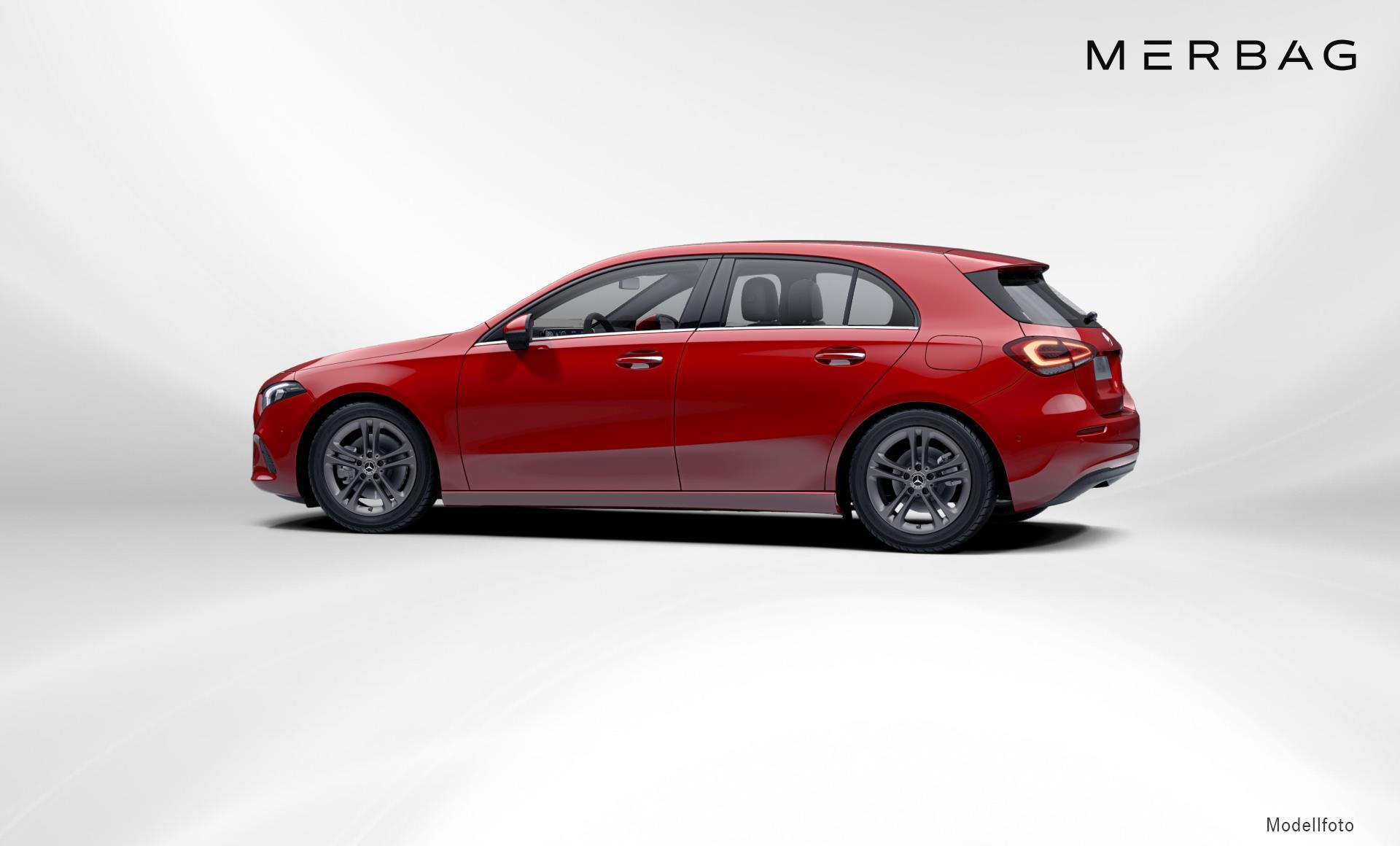 Mercedes-Benz - A 220 Kompaktlimousine