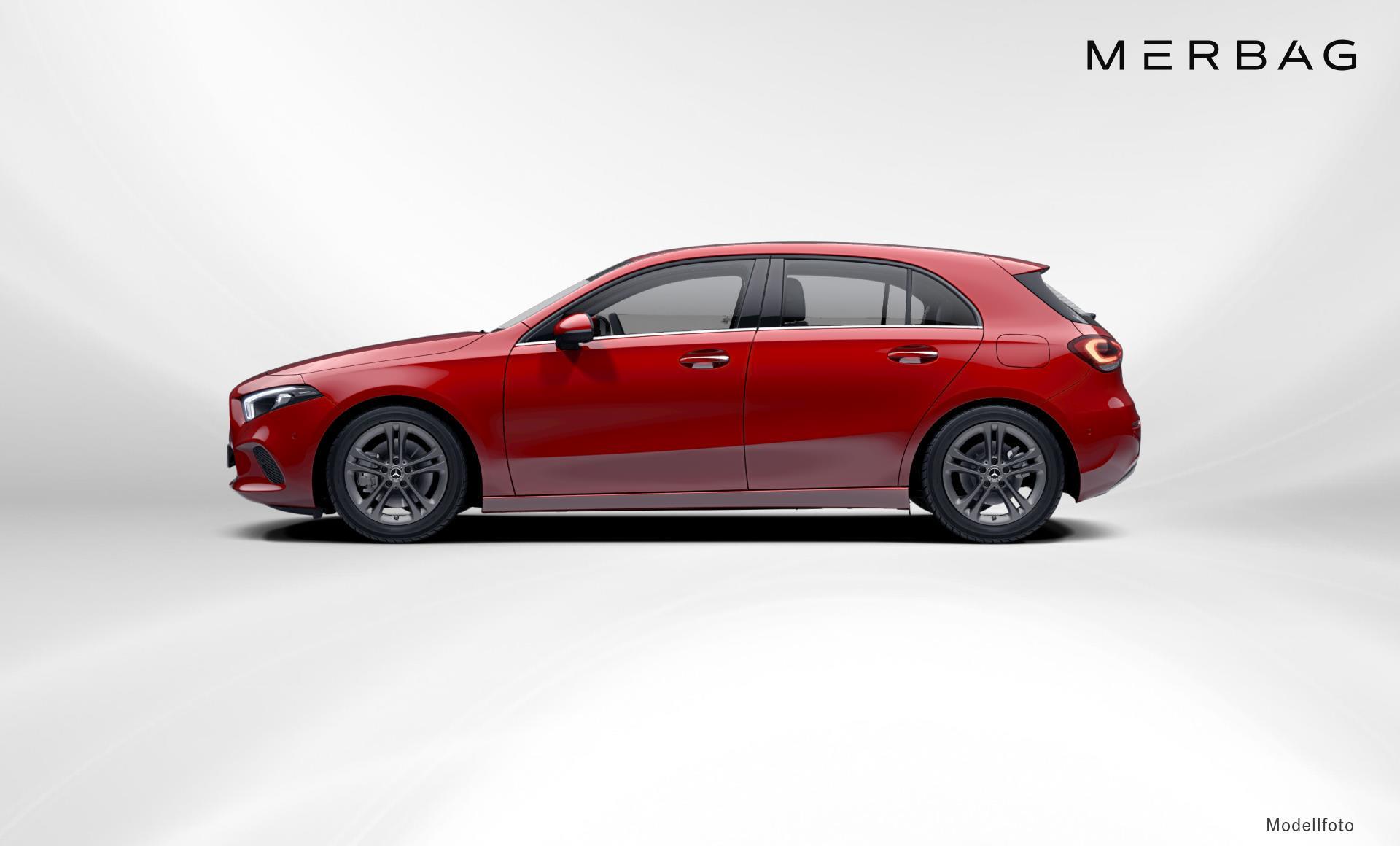 Mercedes-Benz - A 220 Kompaktlimousine