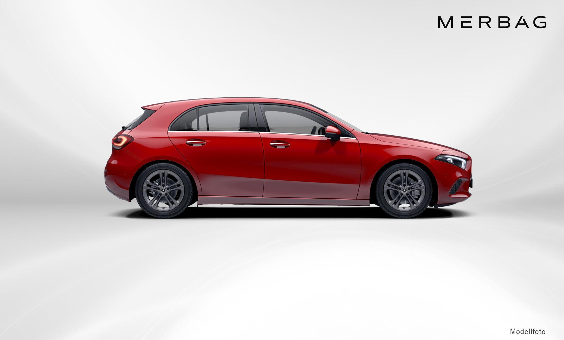 Mercedes-Benz - A 220 Kompaktlimousine