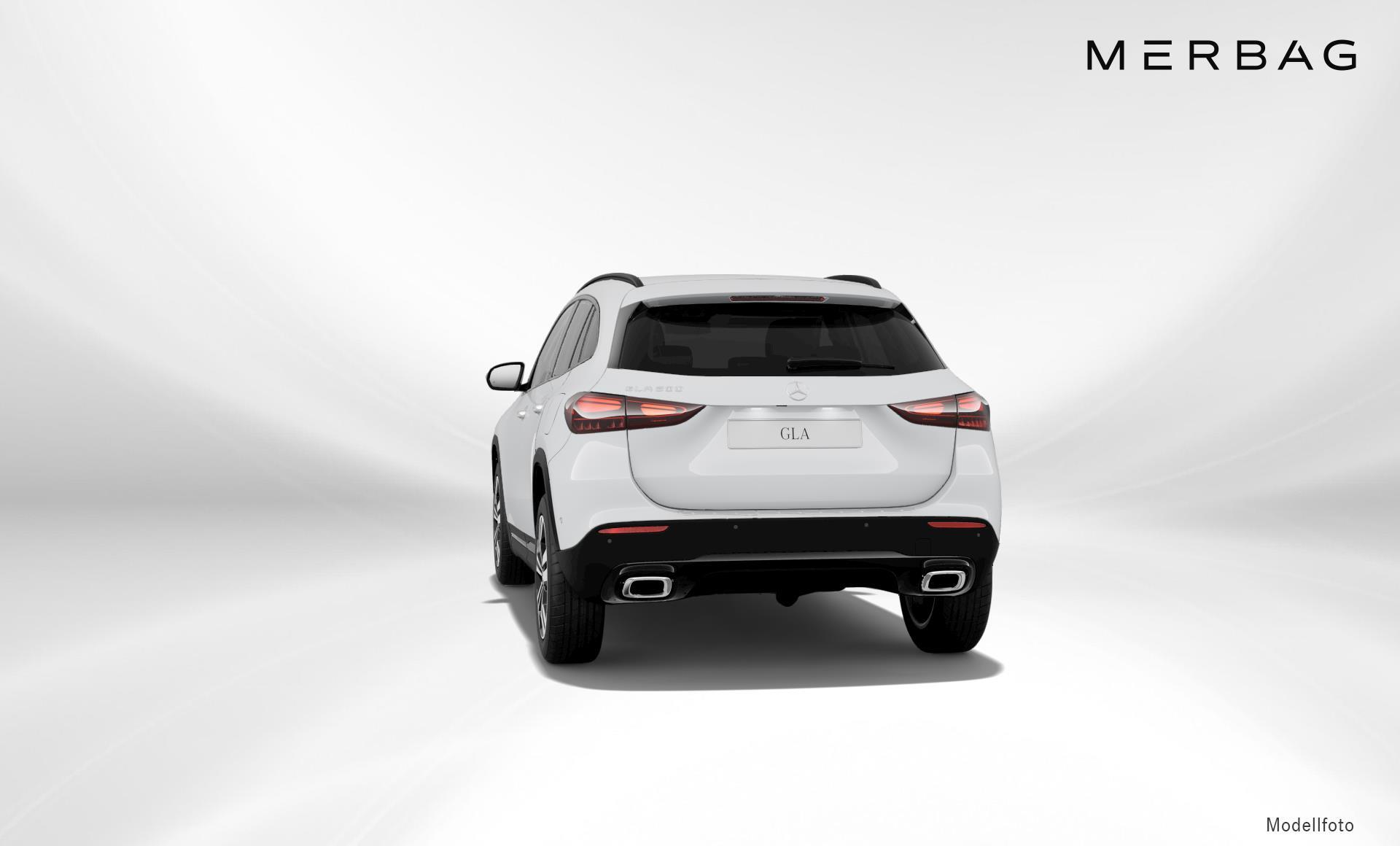 Mercedes-Benz - GLA 200