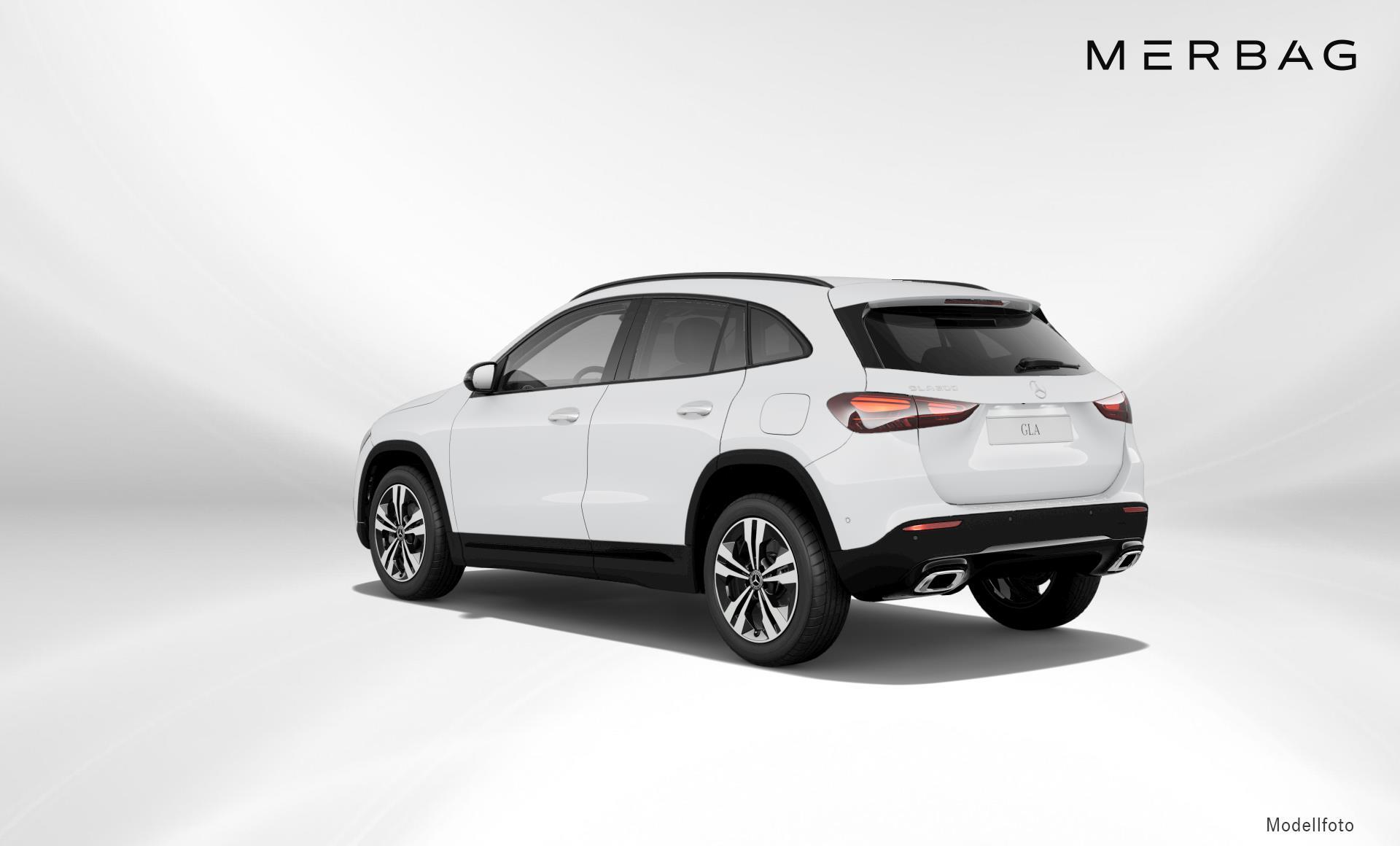 Mercedes-Benz - GLA 200