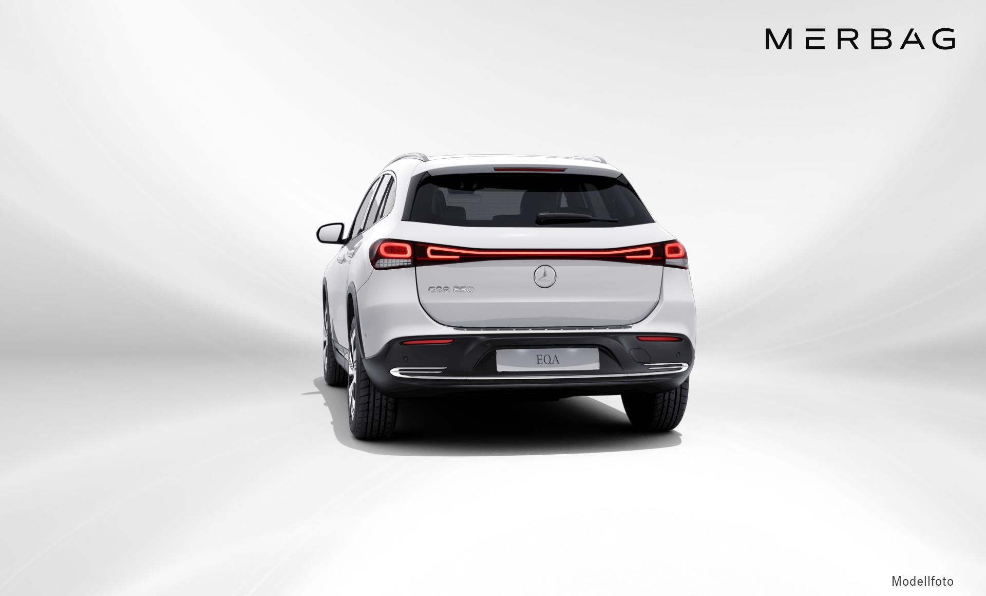 Mercedes-Benz - EQA 250