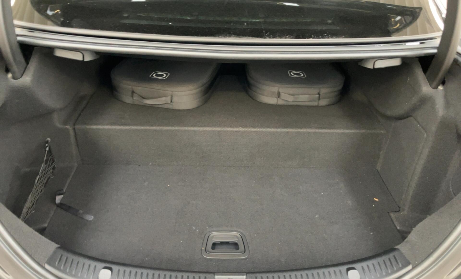 Mercedes-Benz - E 300 de 4MATIC AMG Line Premium Paket