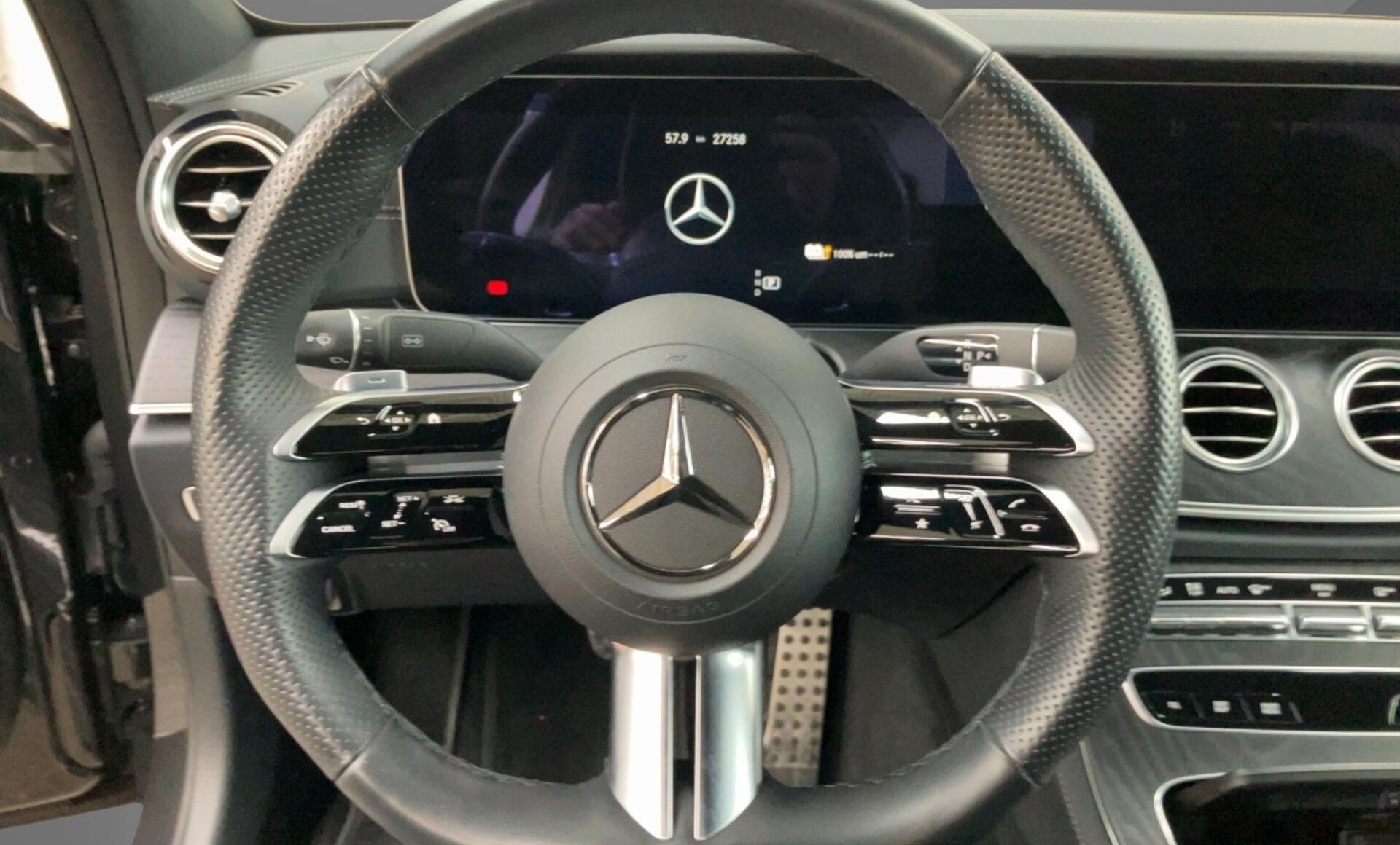 Mercedes-Benz - E 300 de 4MATIC AMG Line Premium Paket