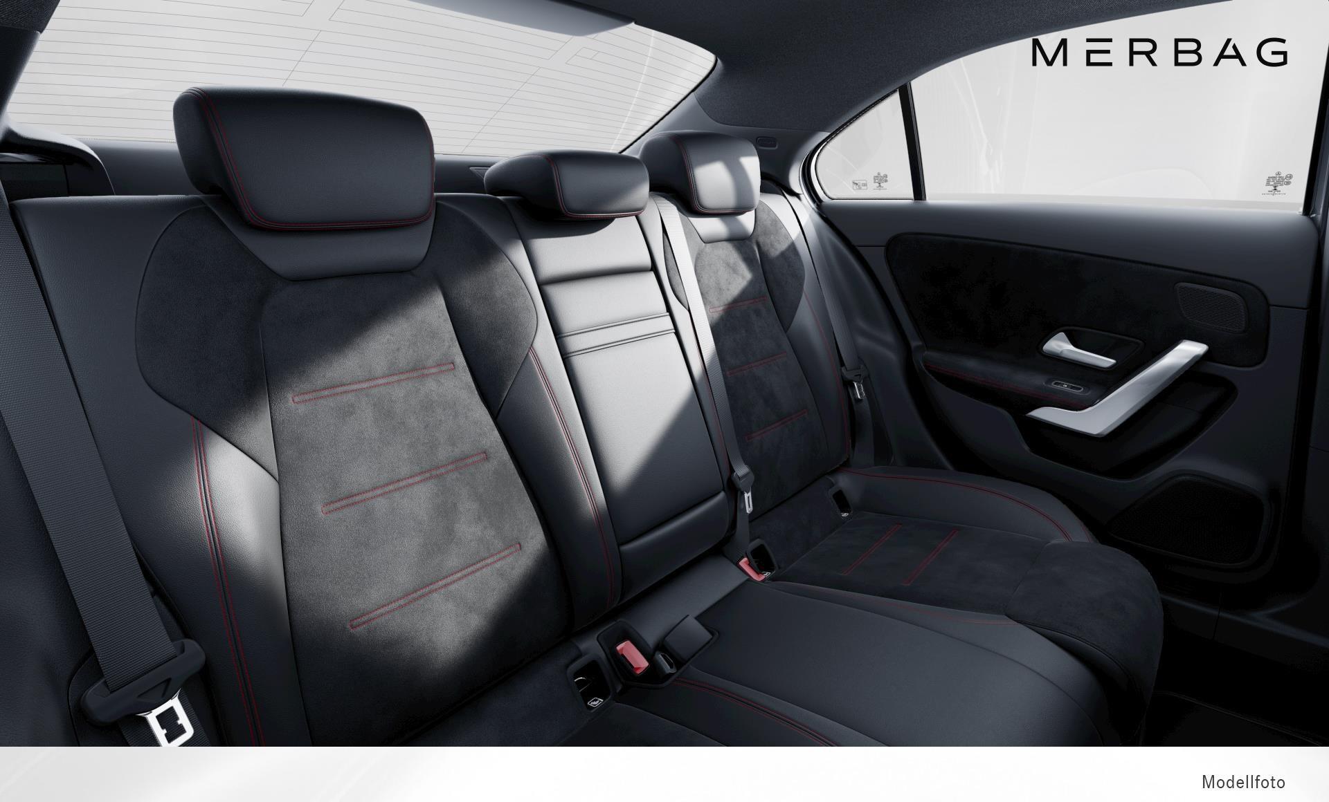 Mercedes-Benz - A 180 d Limousine AMG Line Premium Paket
