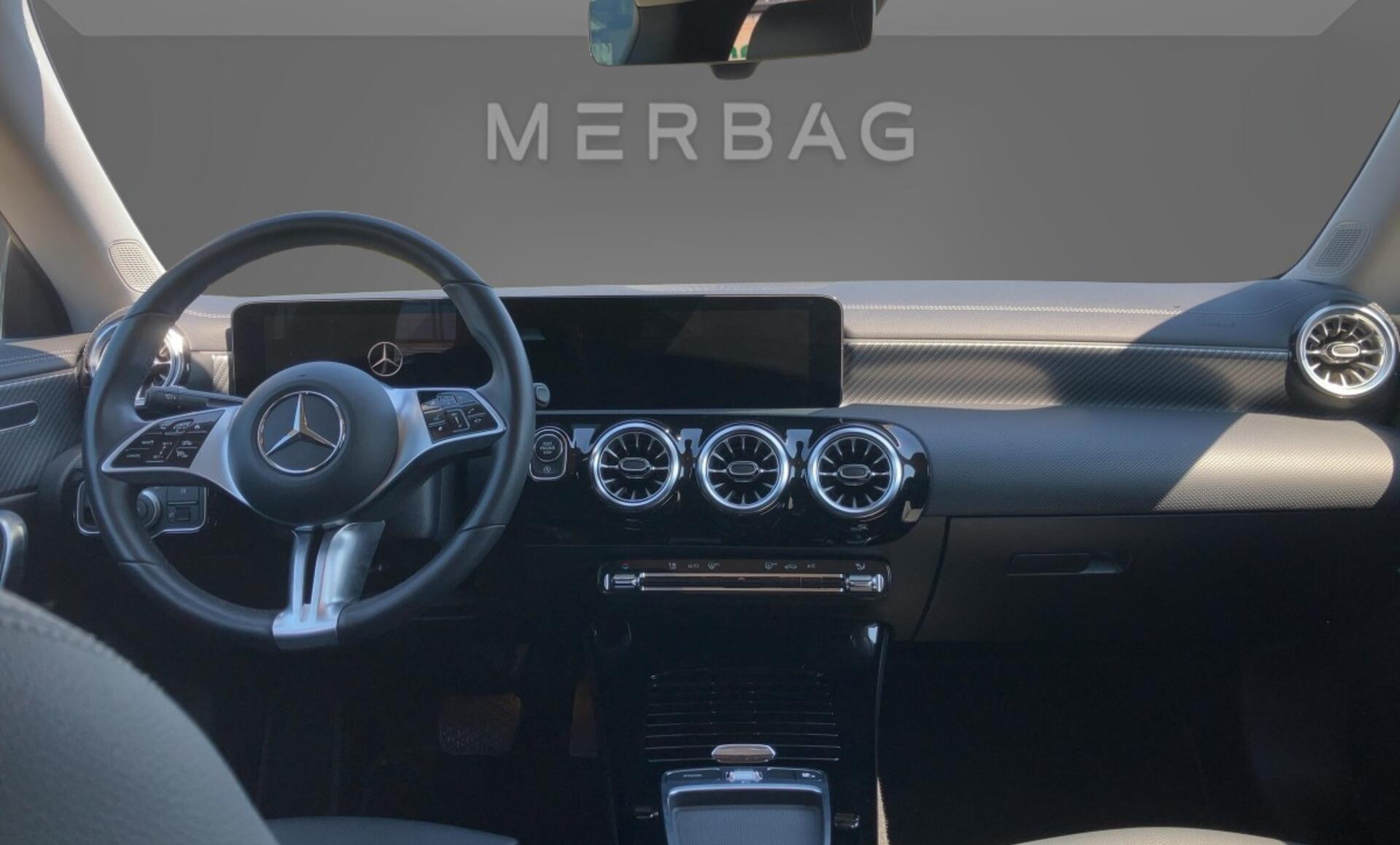 Mercedes-Benz - CLA 180 Coupé