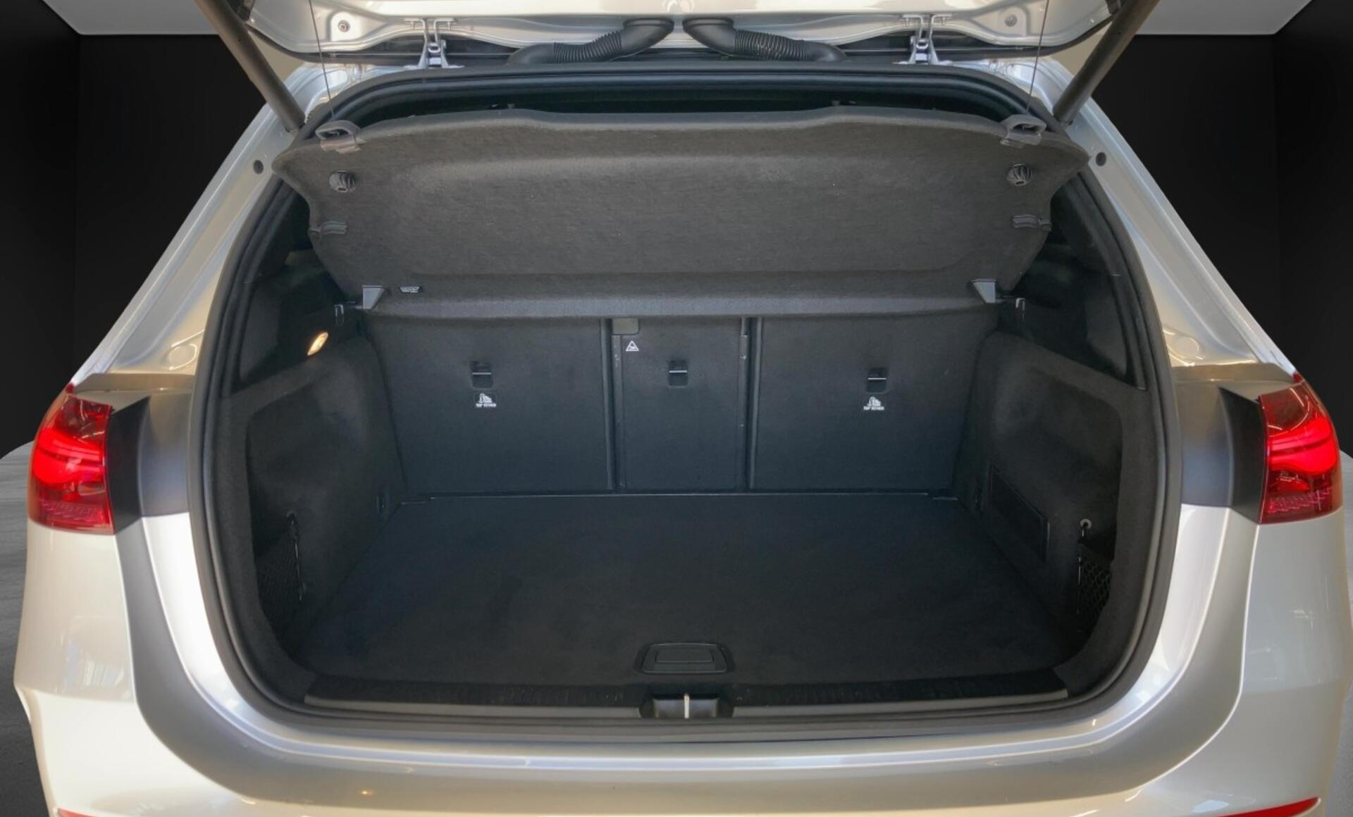 Mercedes-Benz - B 180 Österreich-Edition