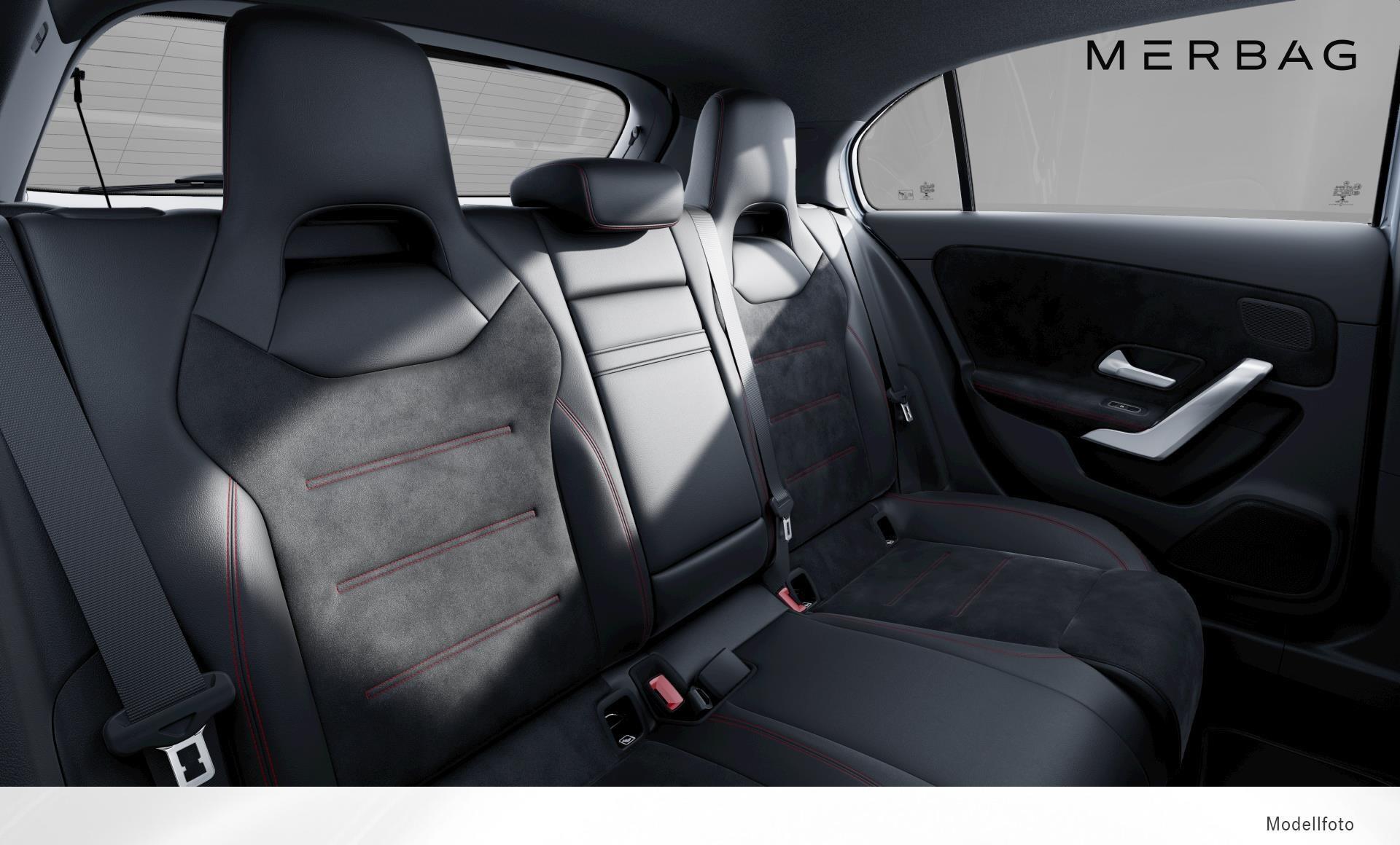 Mercedes-Benz - A 180 d AMG Line