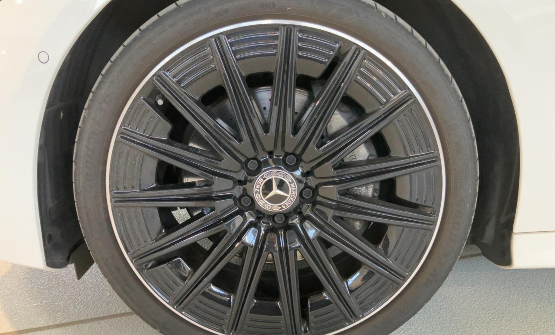 Mercedes-Benz - CLE 220 d Coupé AMG Line Premium Paket