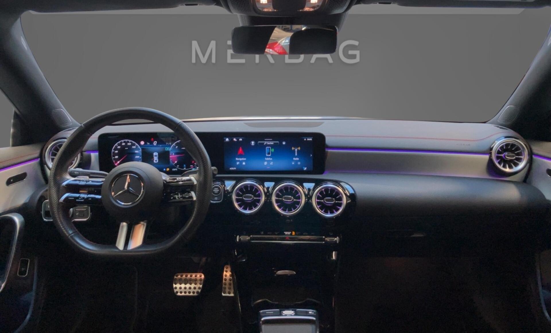 Mercedes-Benz - CLA 200 d Coupé AMG Line Facelift