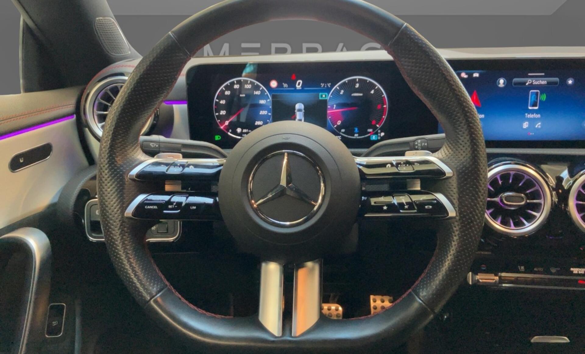 Mercedes-Benz - CLA 200 d Coupé AMG Line Facelift