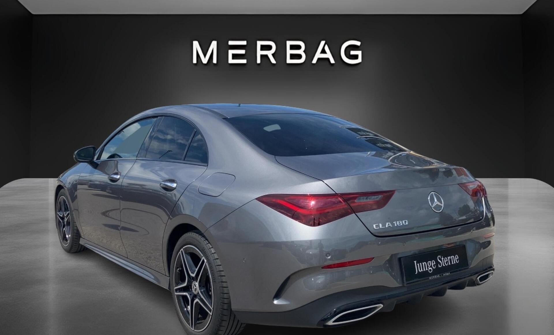Mercedes-Benz - CLA 180 Coupé AMG Line Facelift