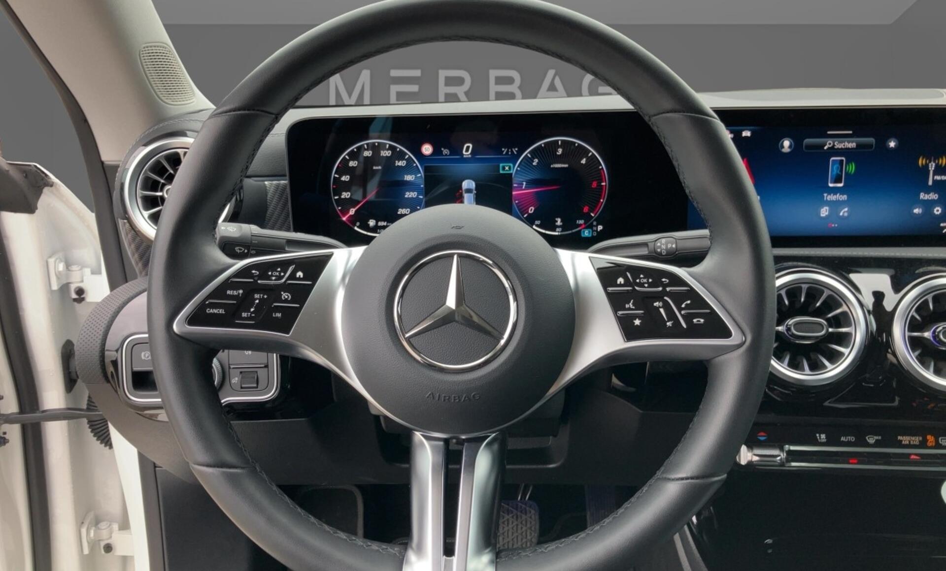 Mercedes-Benz - CLA 180 d Coupé