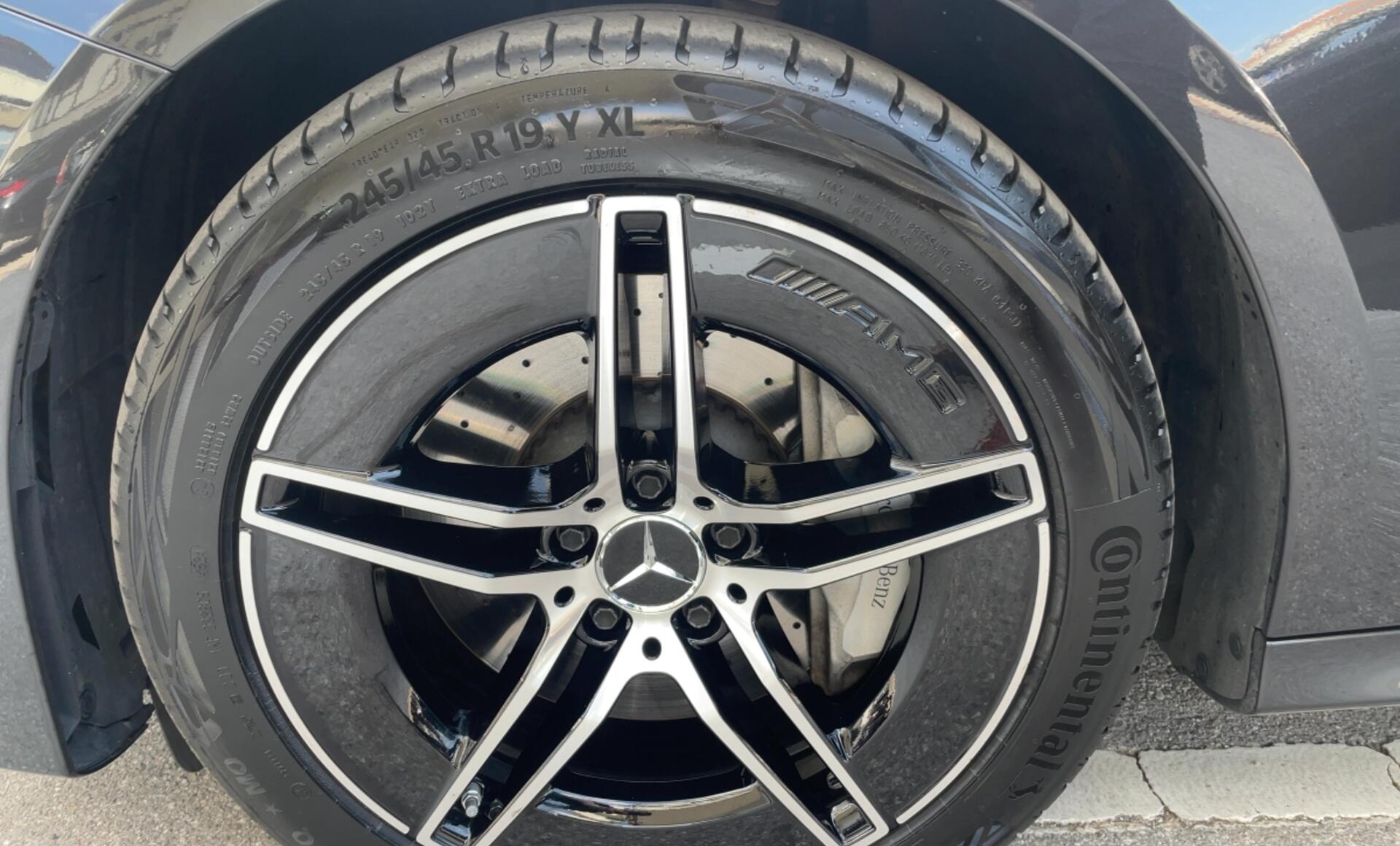 Mercedes-Benz - E 300 de 4MATIC Limousine mit EQ Hybrid Technologi