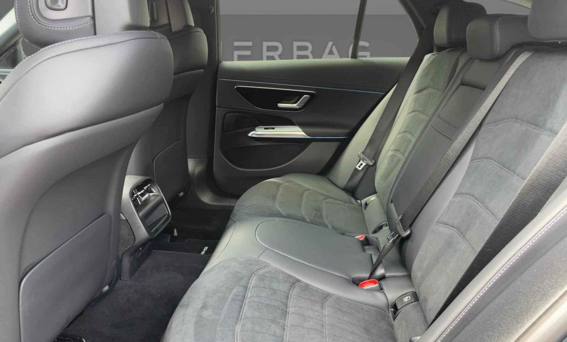 Mercedes-Benz - E 300 de T-Modell Österreich-Edition