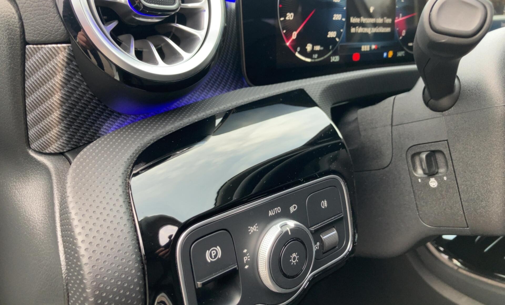 Mercedes-Benz - A 180 Österreich-Edition Progressive Line Facelift