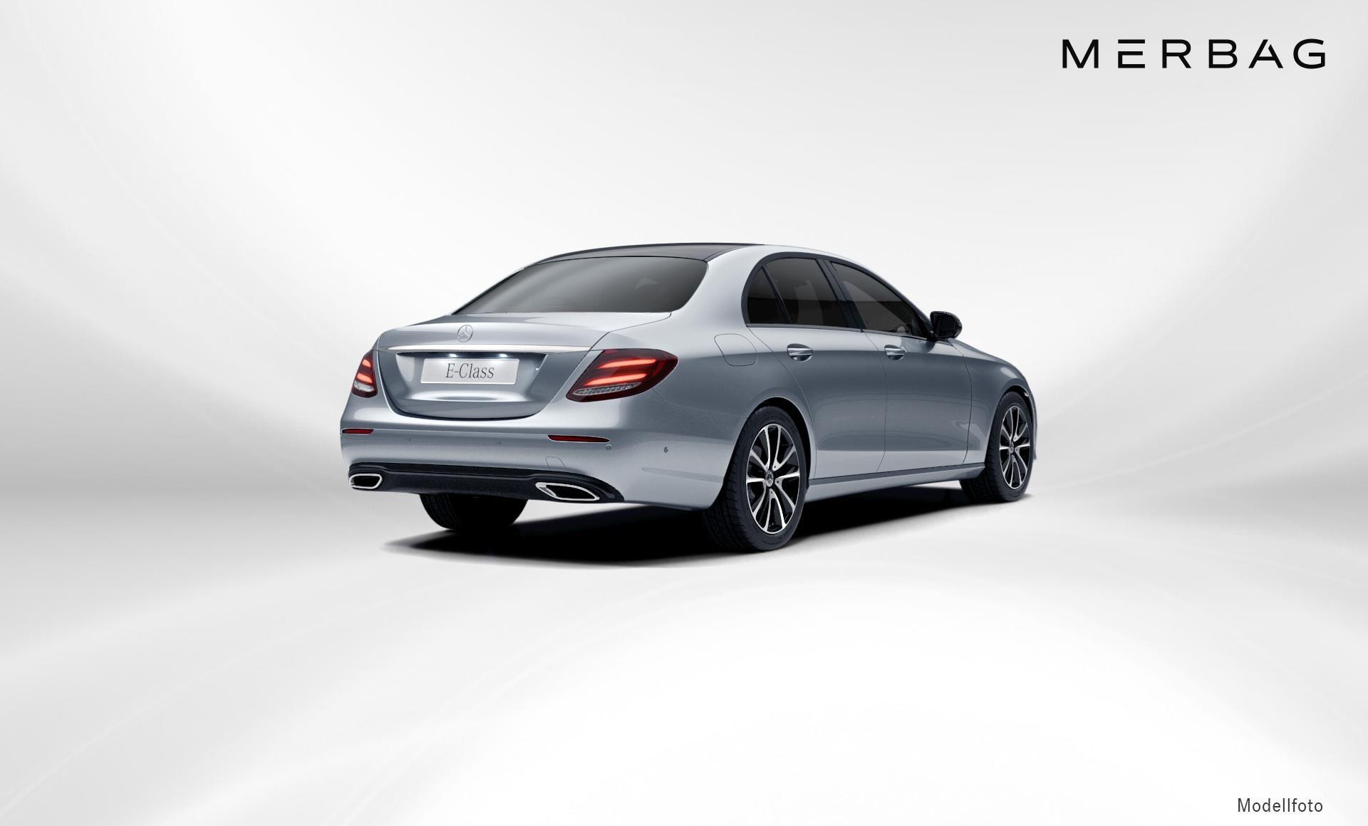 Mercedes-Benz - E 220 d 4MATIC Limousine Austria Edition