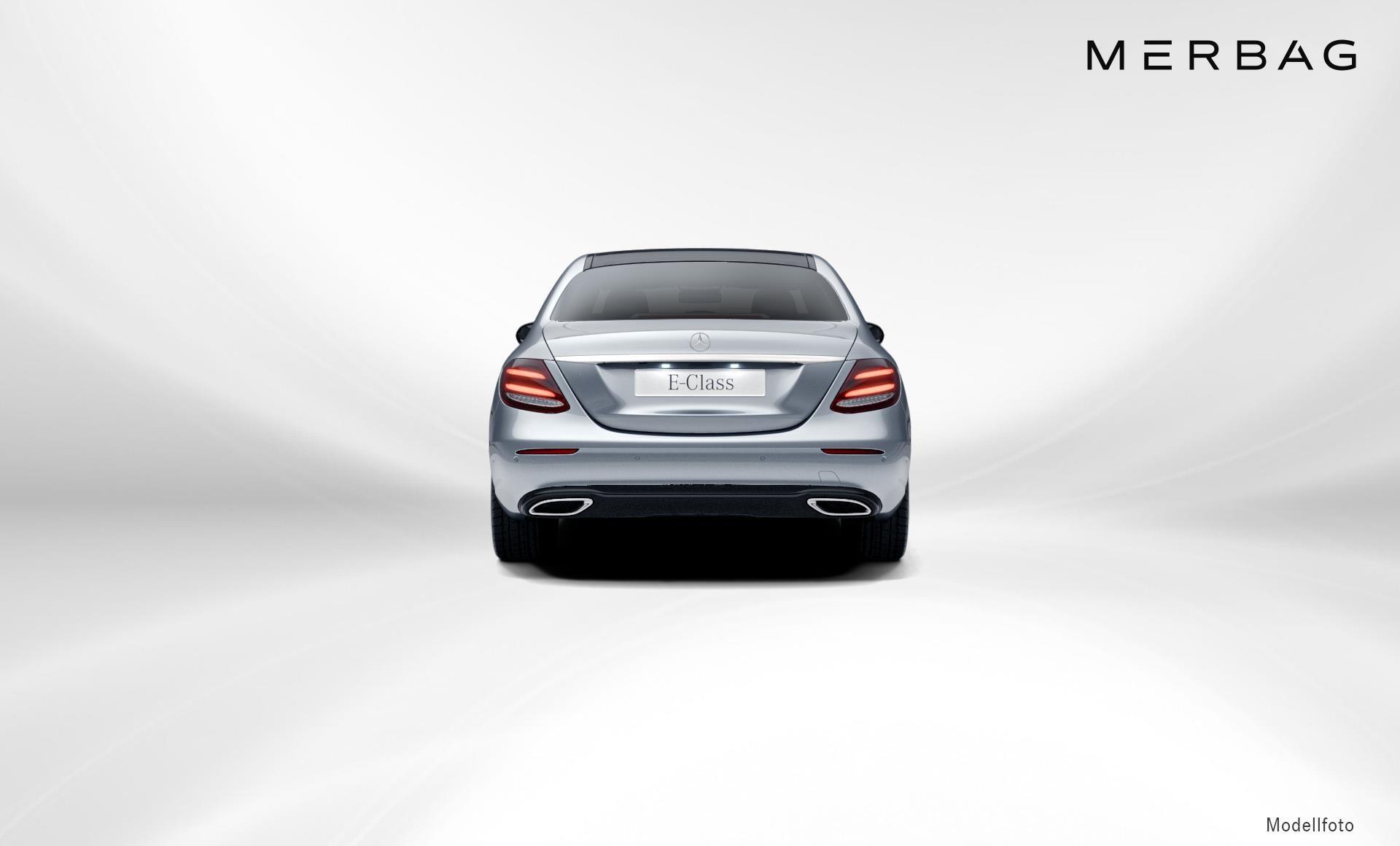 Mercedes-Benz - E 220 d 4MATIC Limousine Austria Edition