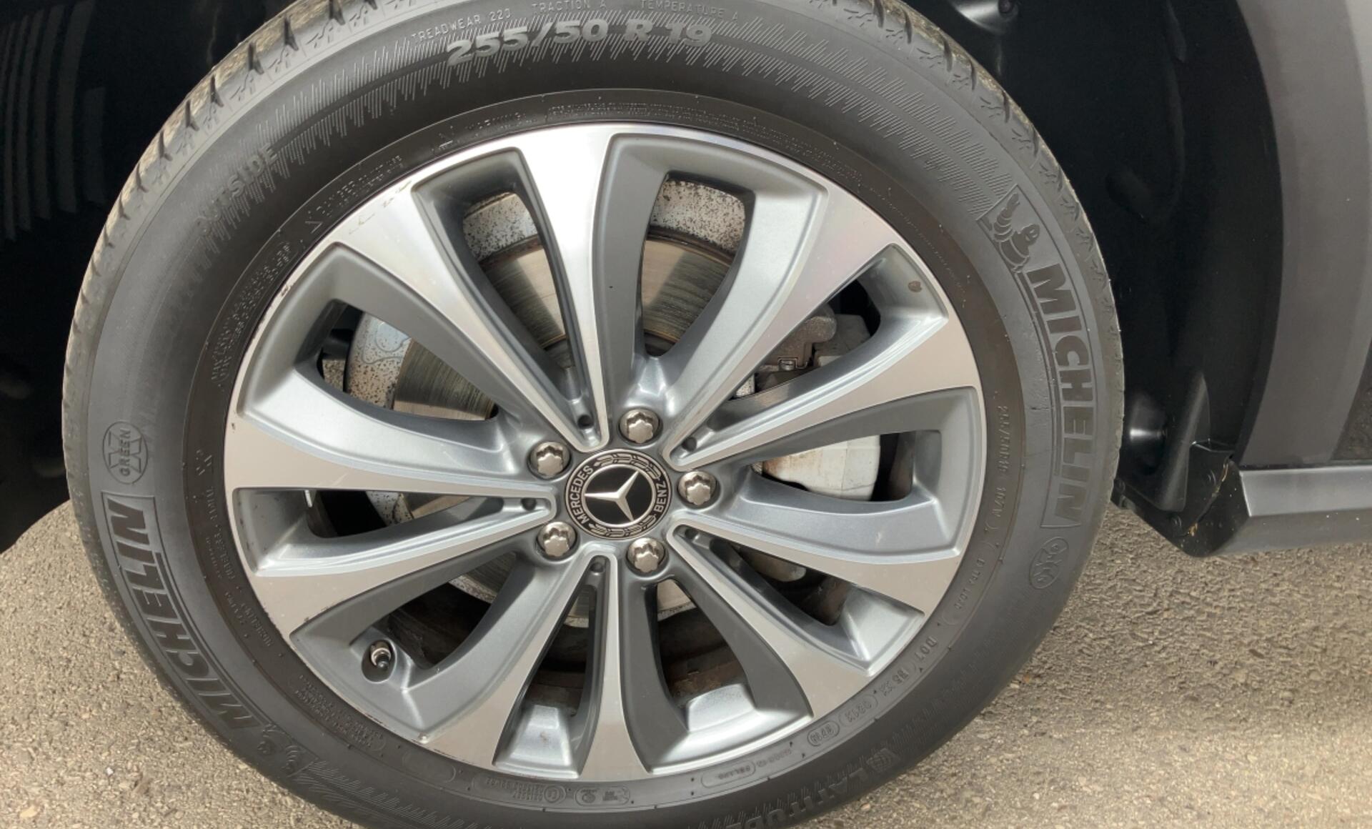 Mercedes-Benz - GLE 300 d 4MATIC