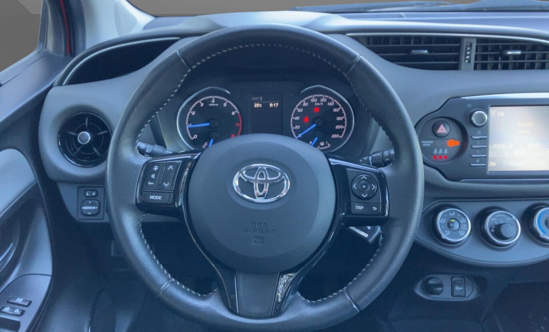 Toyota - TOYOTA YARIS 1,0 VVT