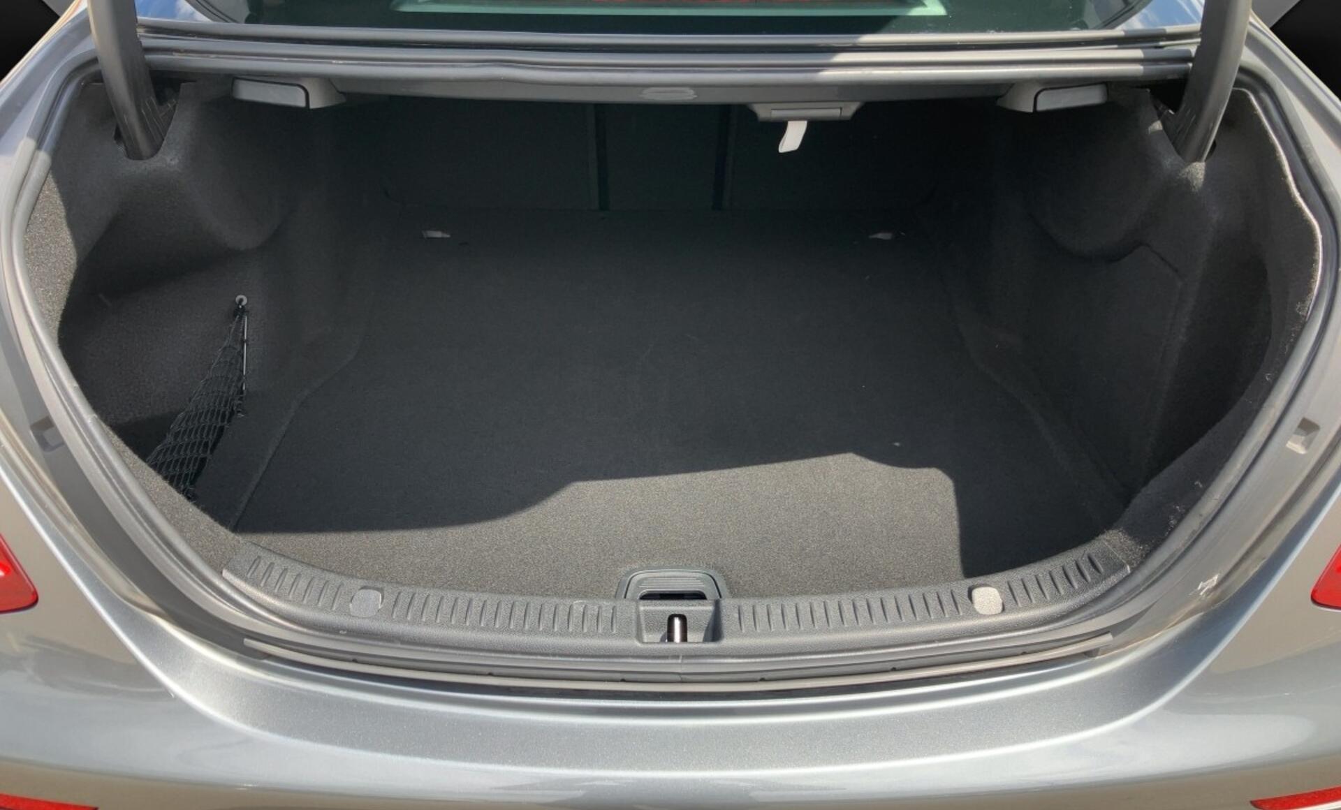Mercedes-Benz - E 200 d Limousine Austria Edition