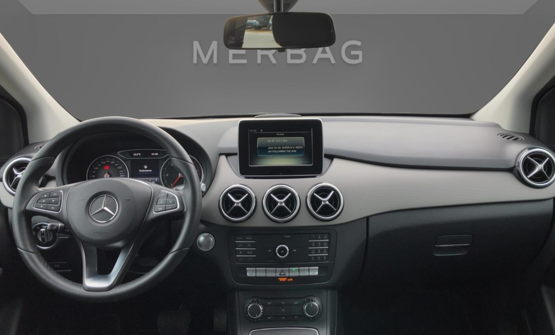Mercedes-Benz - B 180 d