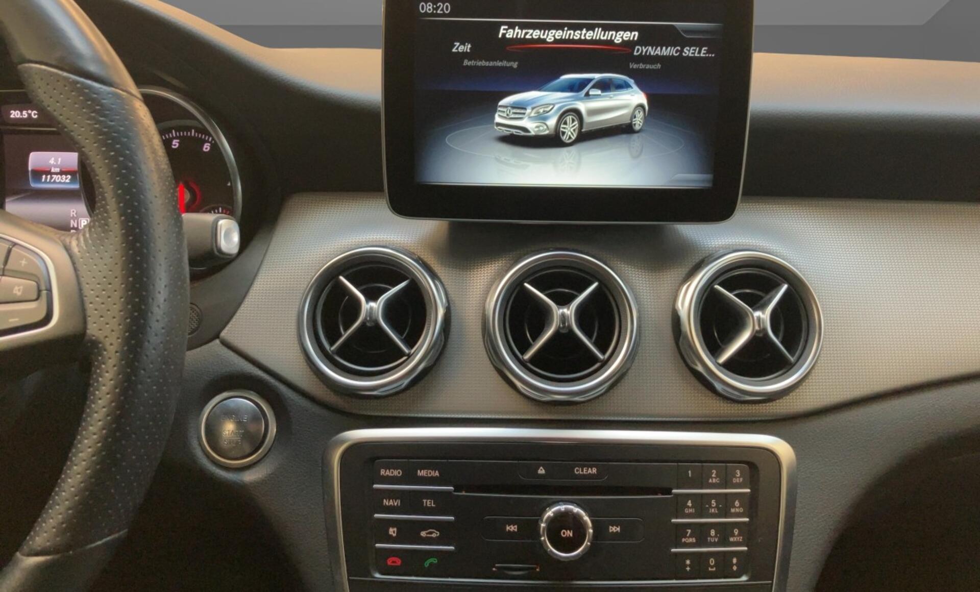 Mercedes-Benz - GLA 180