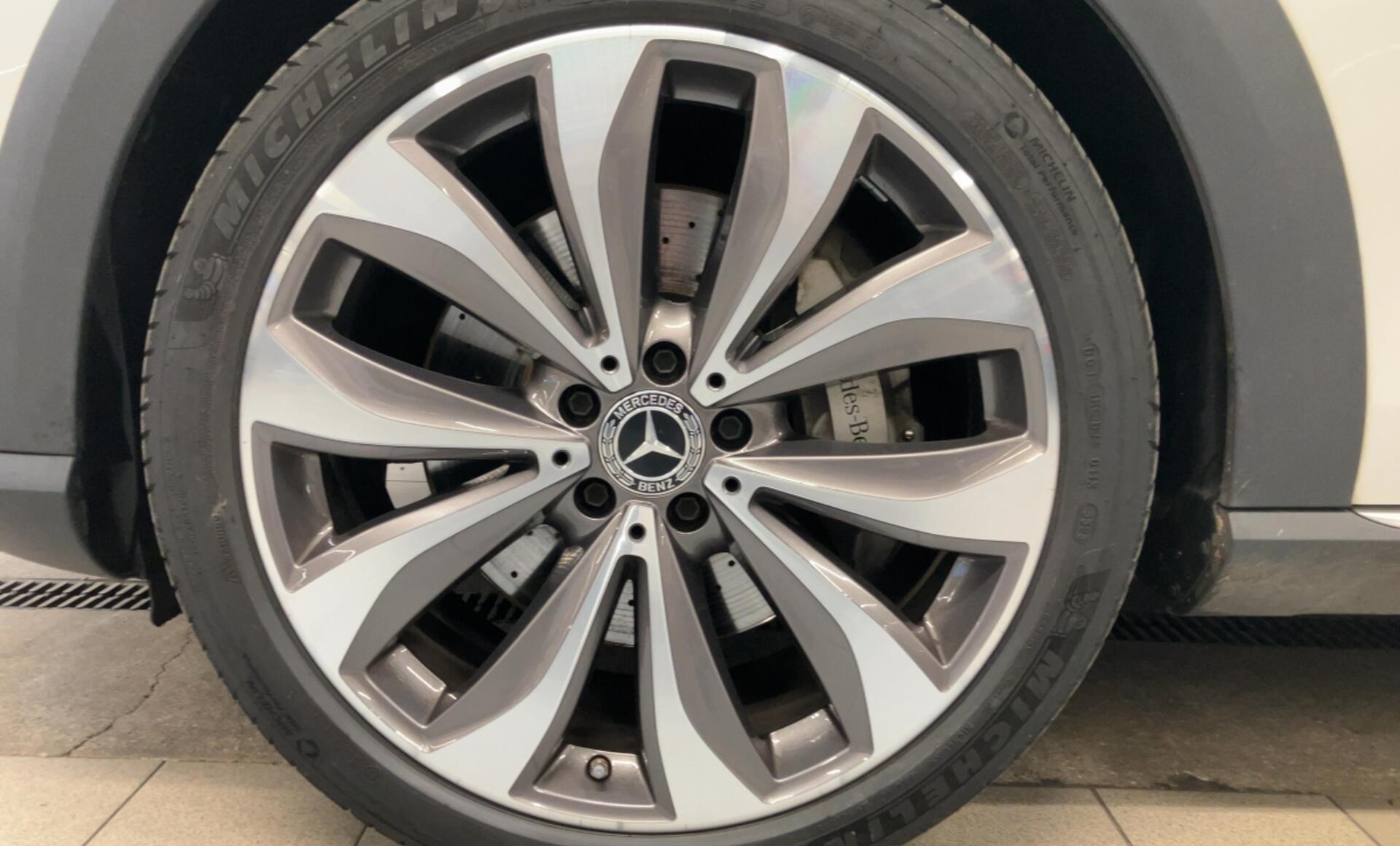 Mercedes-Benz - E 350 d 4MATIC All-Terrain