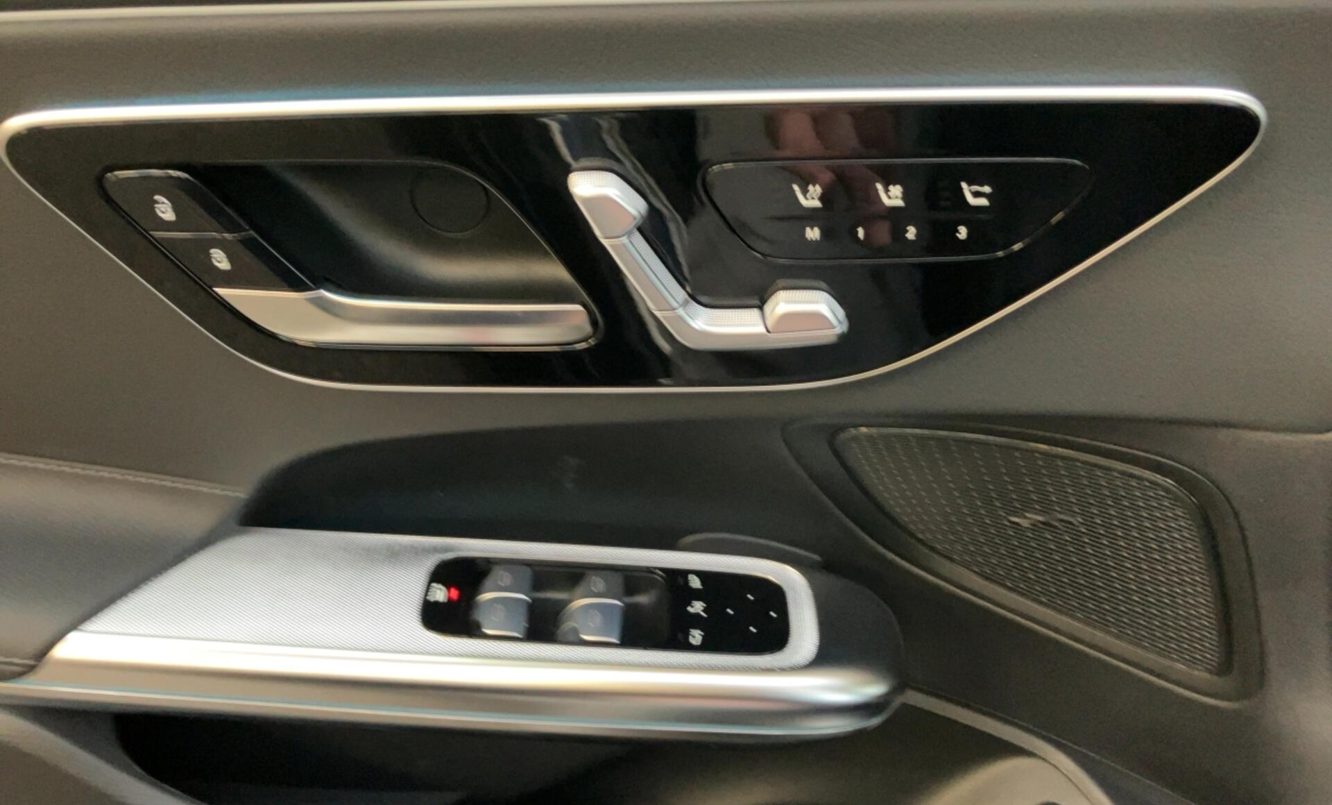 Mercedes-Benz - CLE 300 4MATIC Cabriolet