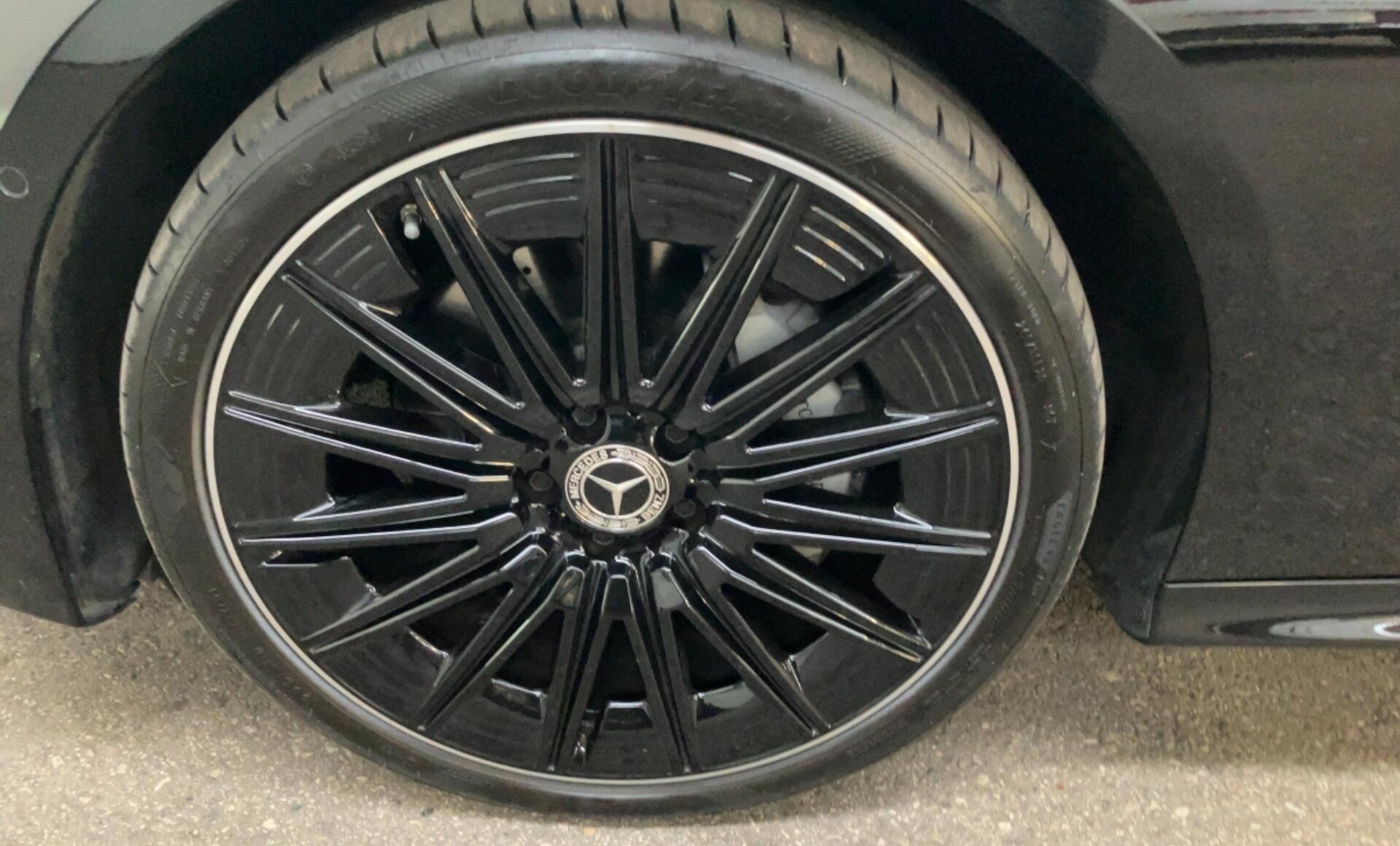 Mercedes-Benz - CLE 300 4MATIC Cabriolet